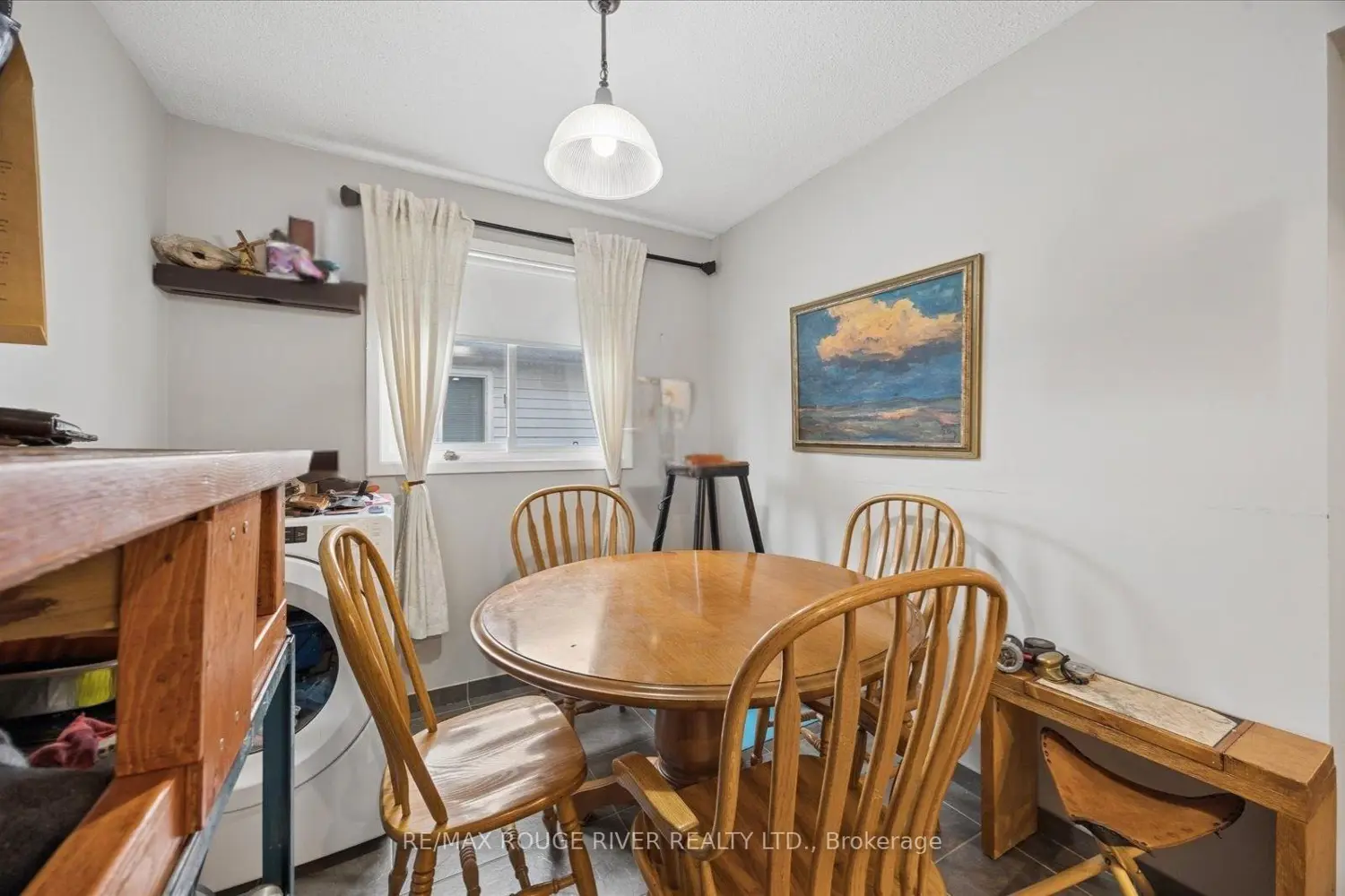 79 Broadlands Crescent photo 4