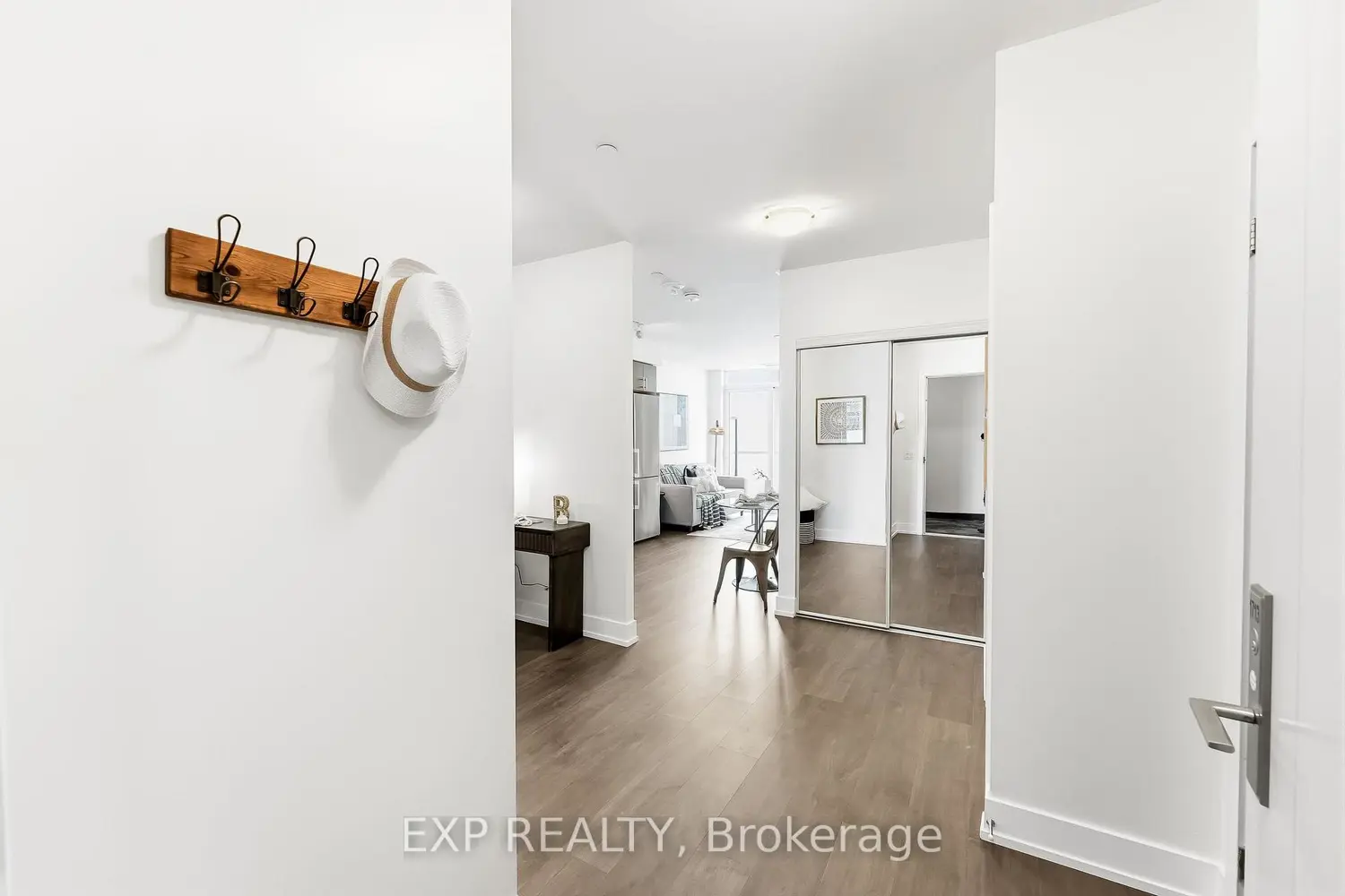 Additional image 5 of 2550 Simcoe Street 1713