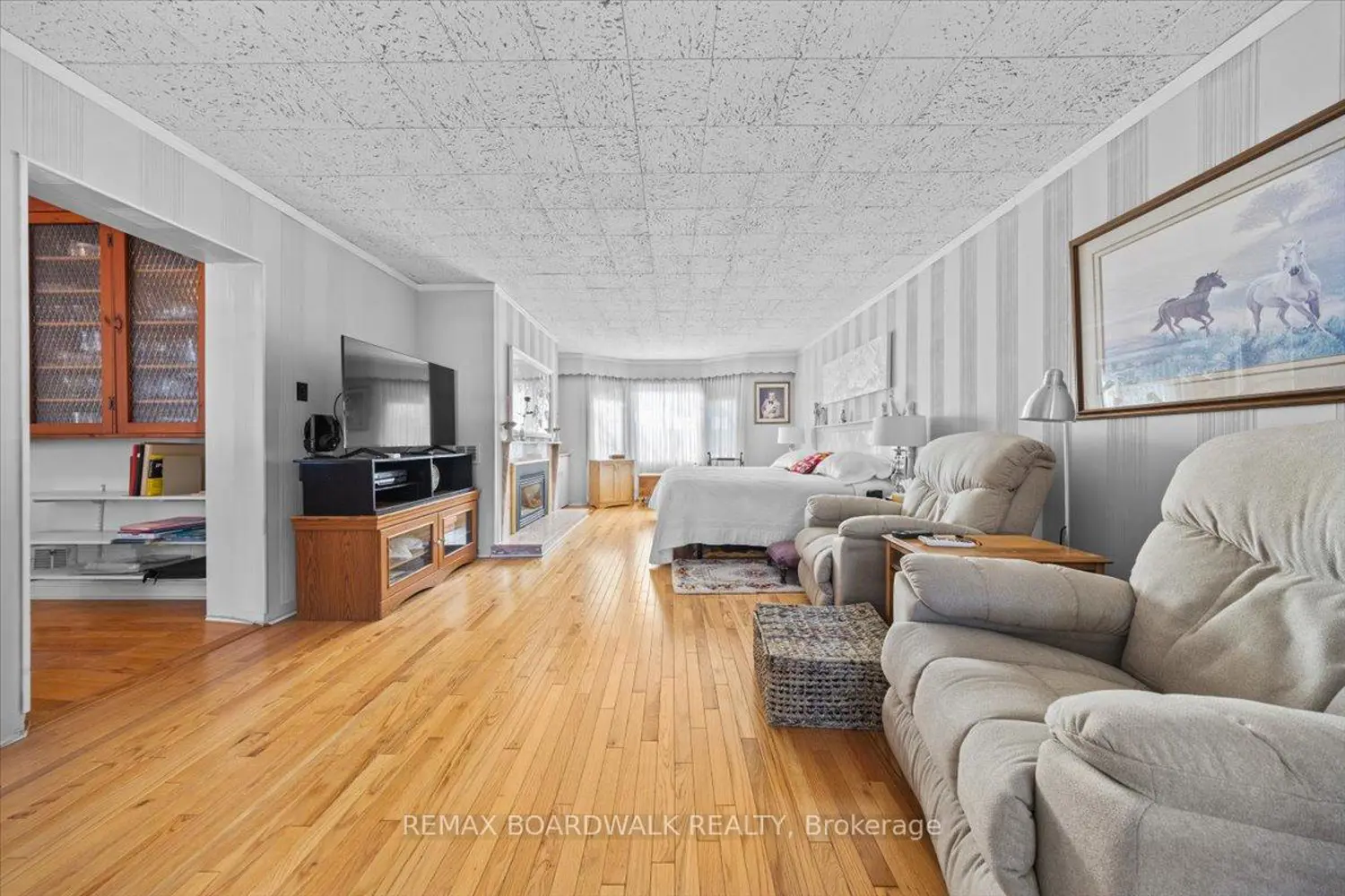 Additional image 5 of 961 Kingsmere Avenue