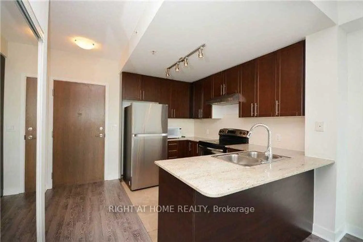 Additional image 4 of 3985 Grand Park Drive 1610