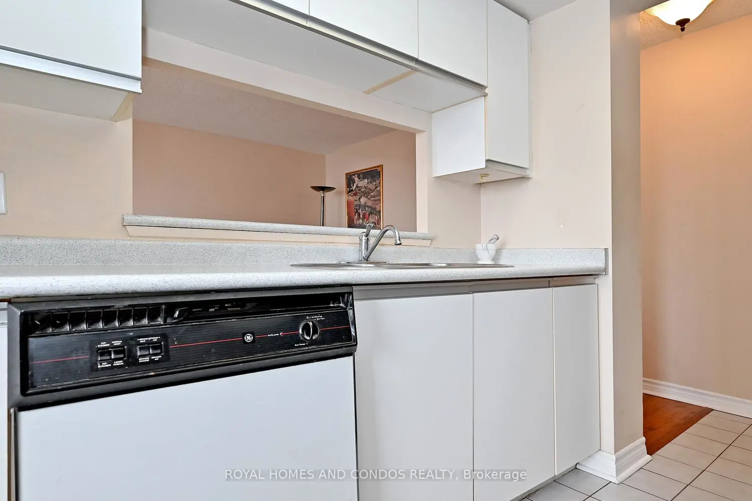 Additional image 10 of 2550 Lawrence Avenue 618