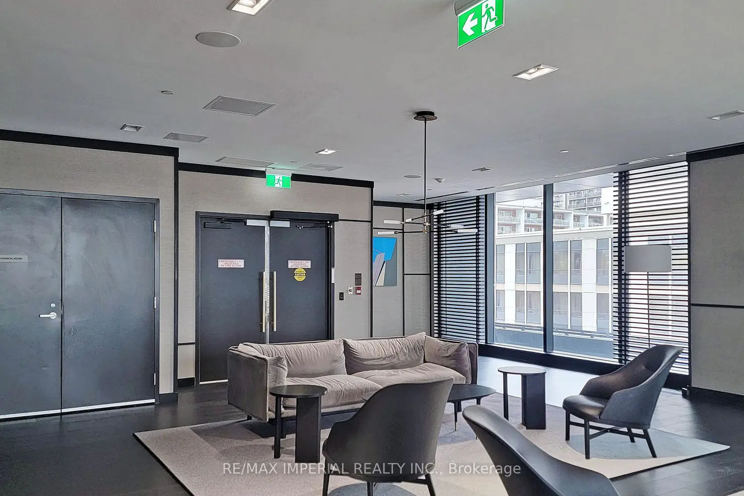 Additional image 19 of 501 Yonge Street 2409