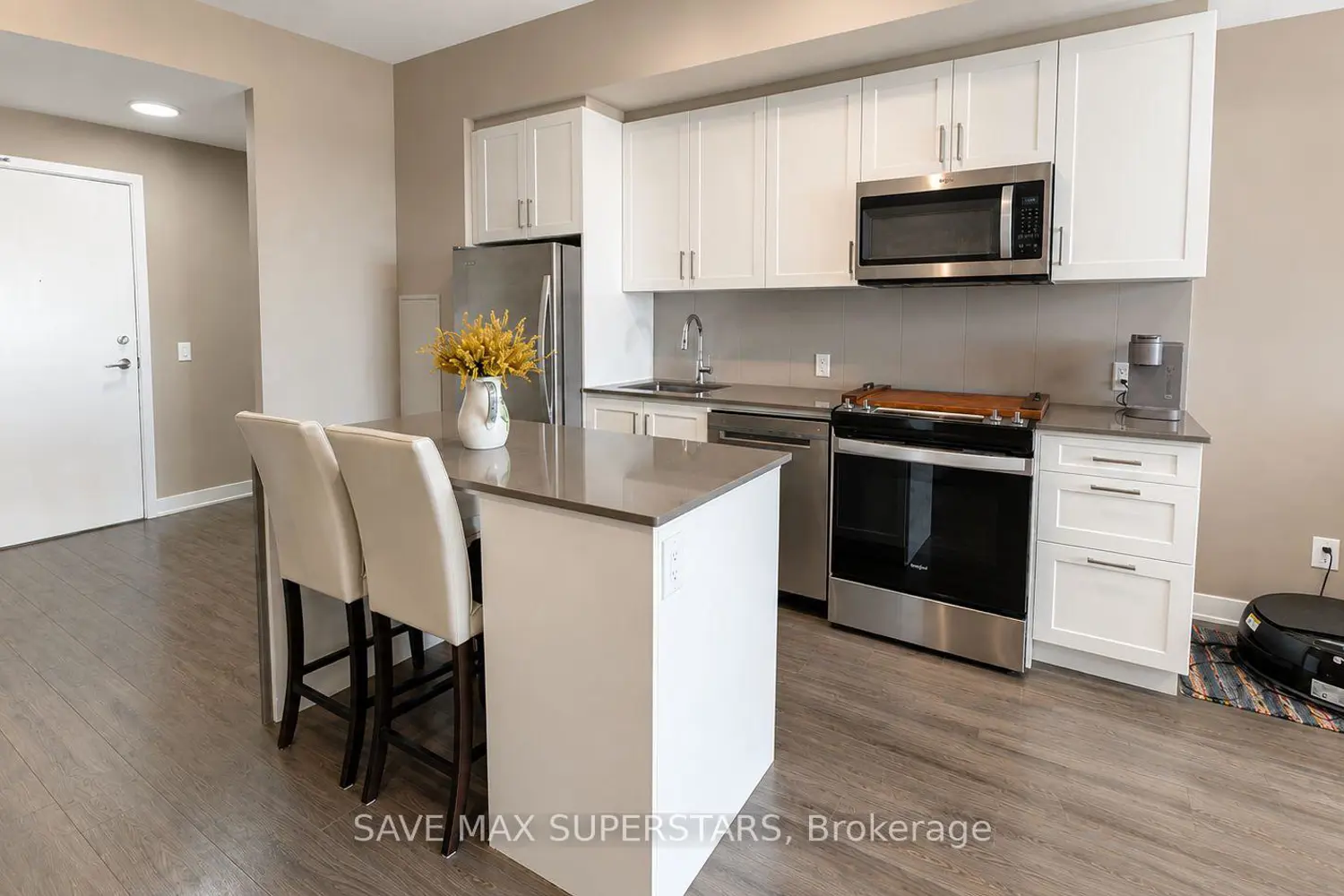 Additional image 3 of 681 Yonge Street 611