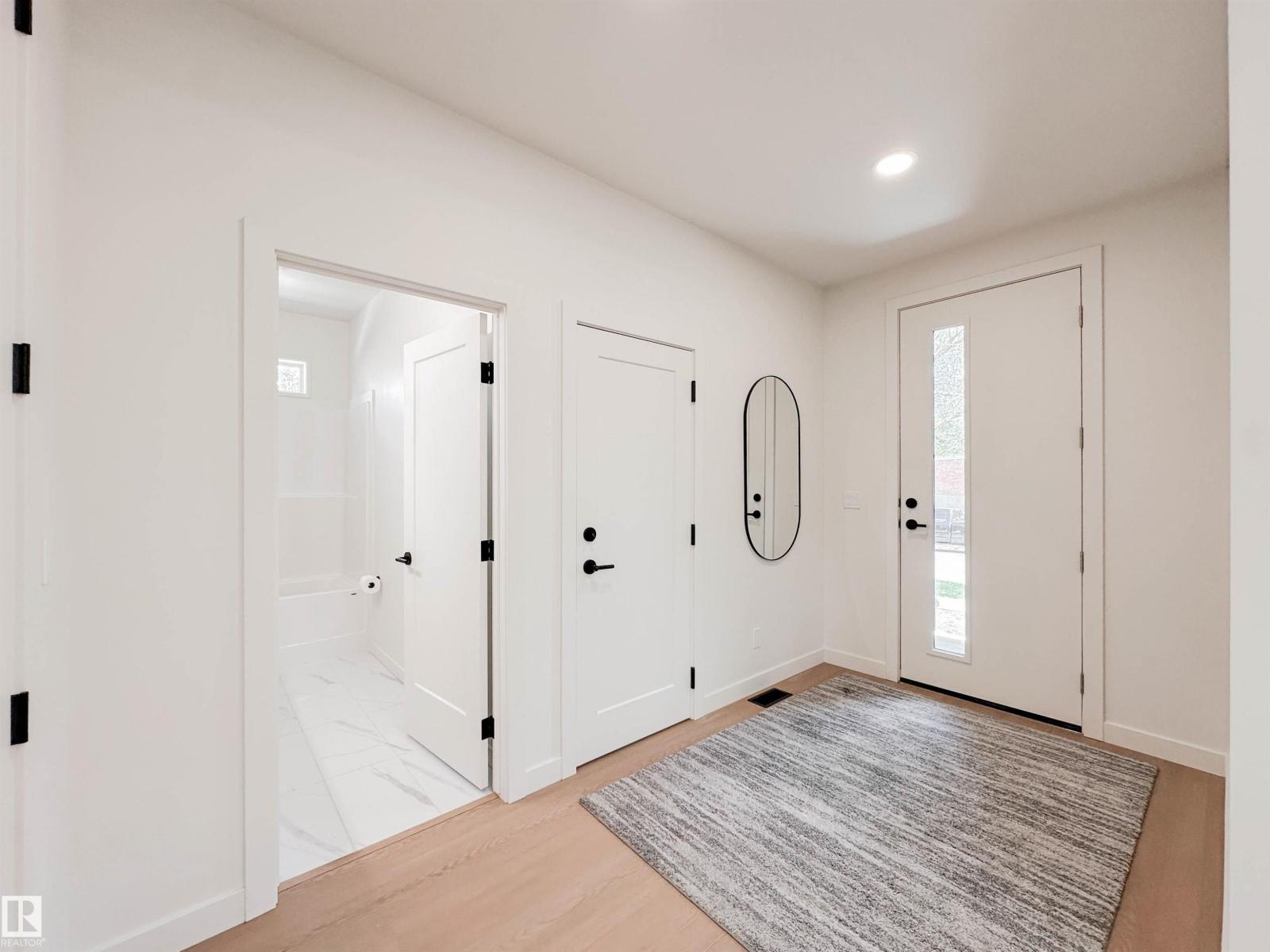 Additional image 2 of 12342 131 Street NW, Edmonton, AB, T5L1M3