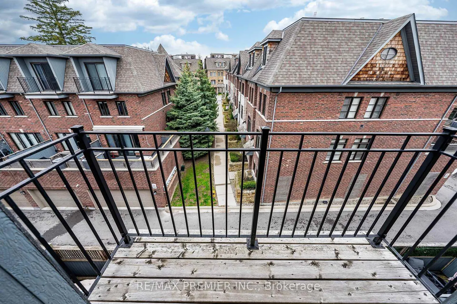 Additional image 18 of 8321 Kipling Avenue 16