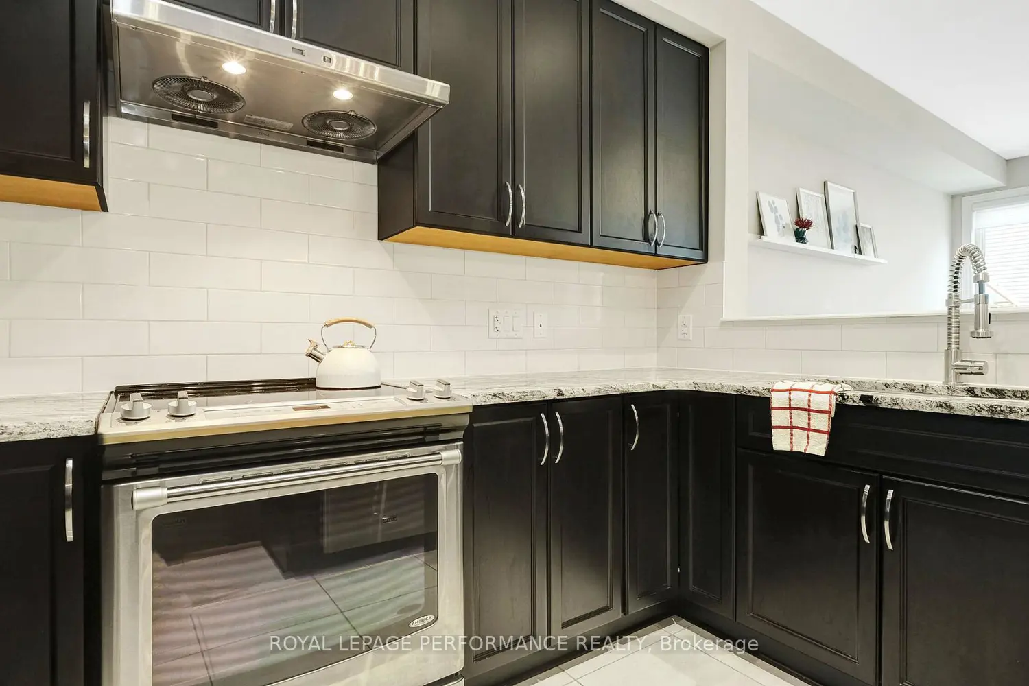 338 Alasken Drive photo 4
