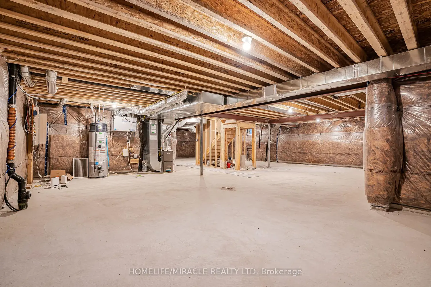 Additional image 18 of 1348 Harrington Street