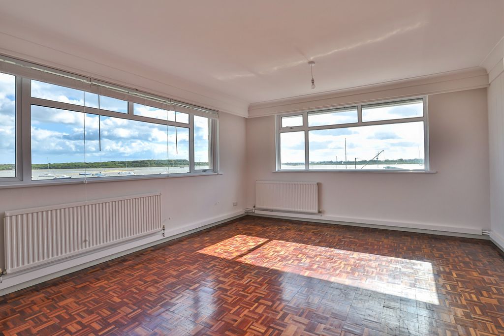 Additional image 3 of 5 bed detached bungalow to rentMudeford, Christchurch BH23