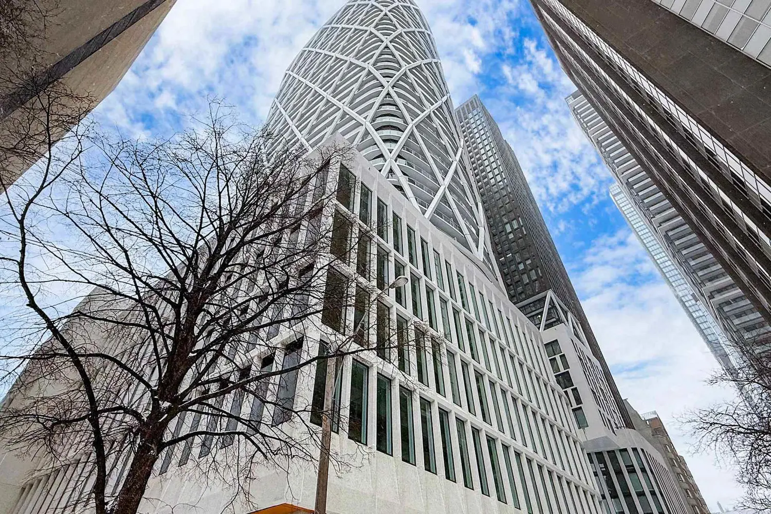 230 Simcoe Street 2212