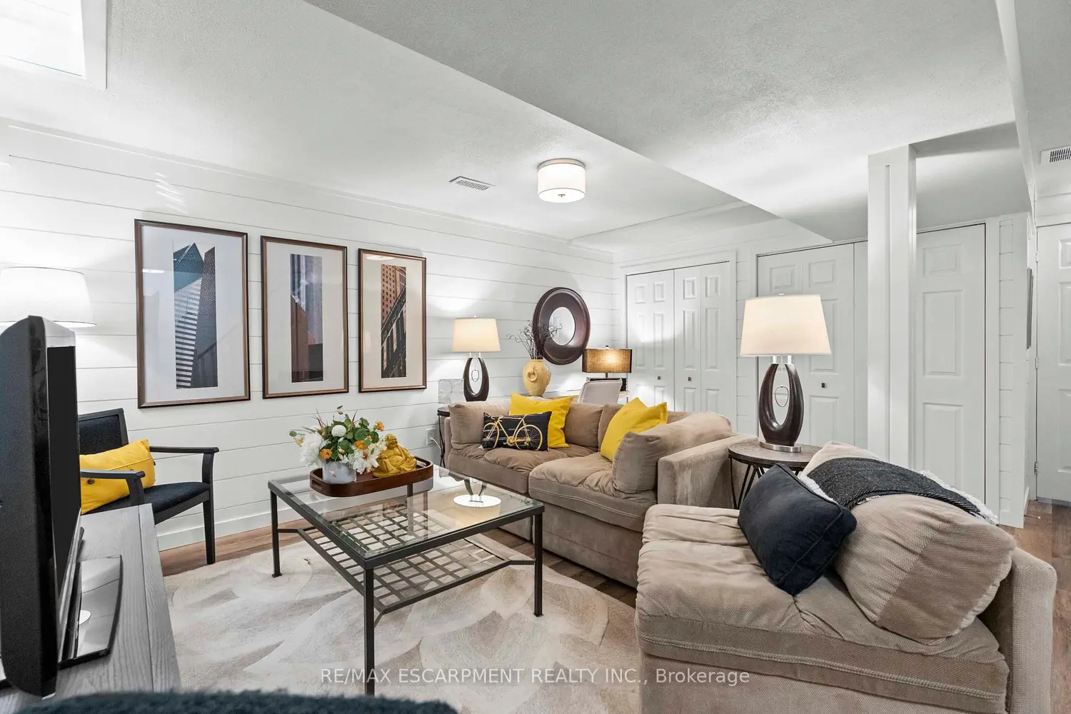 Additional image 12 of 2272 Mowat Avenue 56