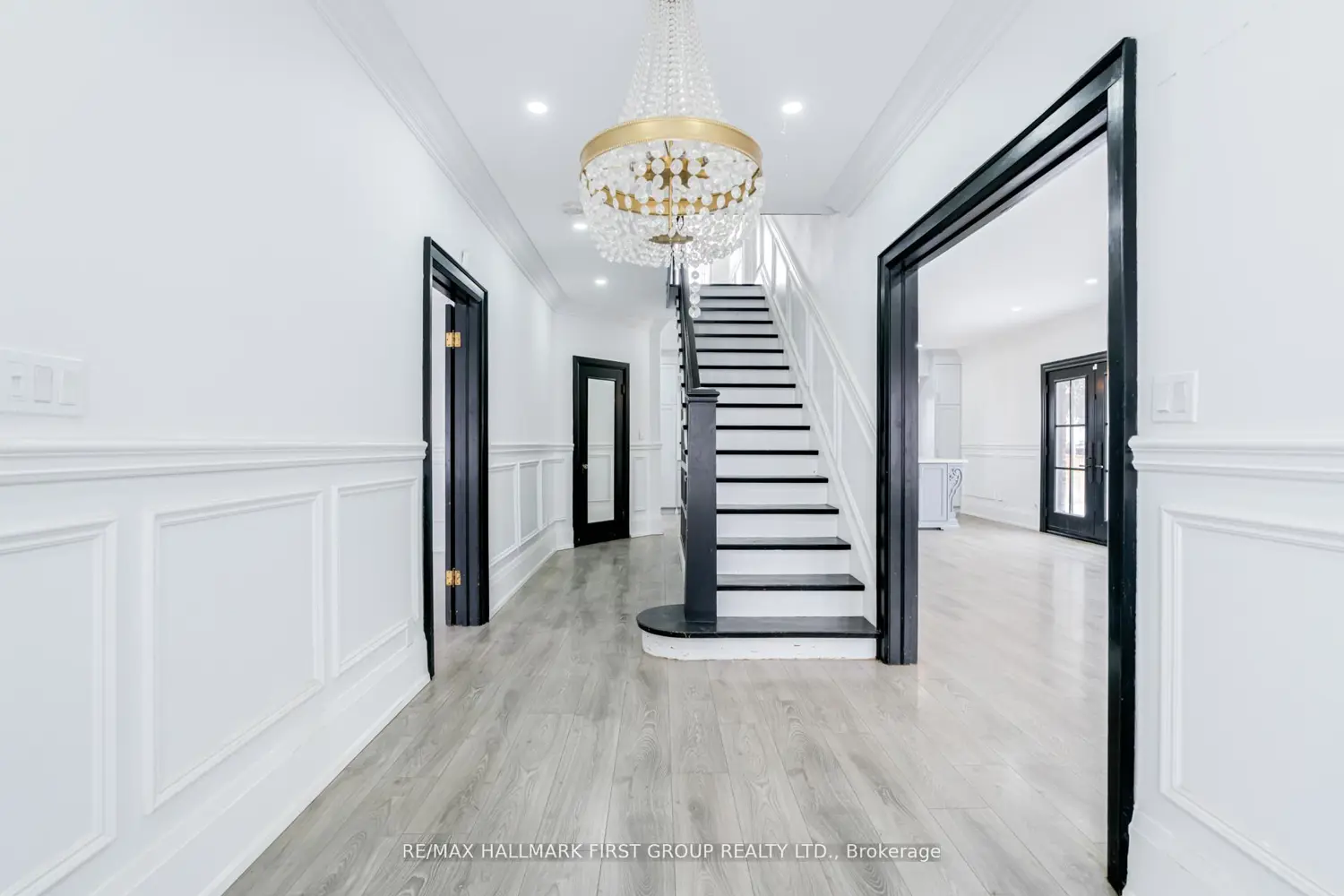 Additional image 10 of 512 Simcoe Street