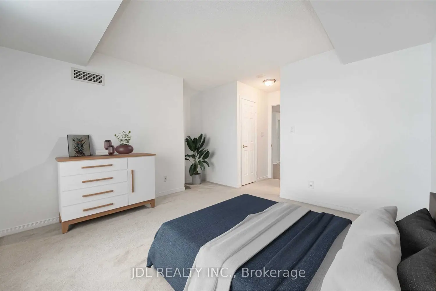 Additional image 6 of 4850 Glen Erin Drive 1703