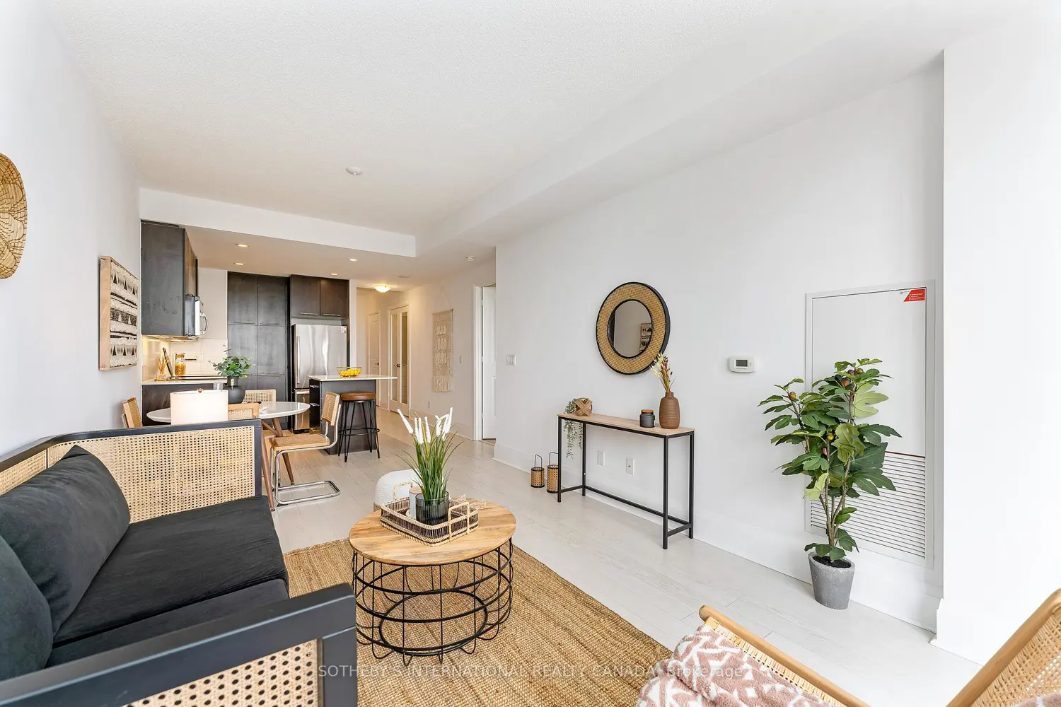 Additional image 9 of 100 Harrison Garden Boulevard 824