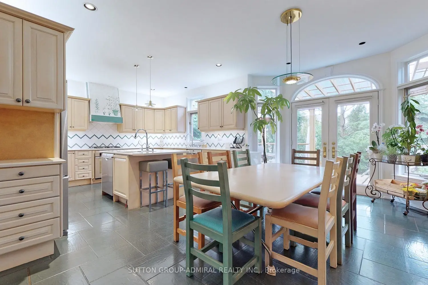 Additional image 9 of 27 Shelborne Avenue