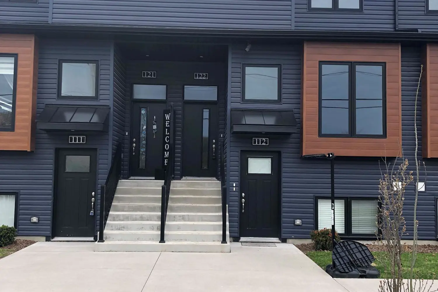 781 Clare Avenue 122