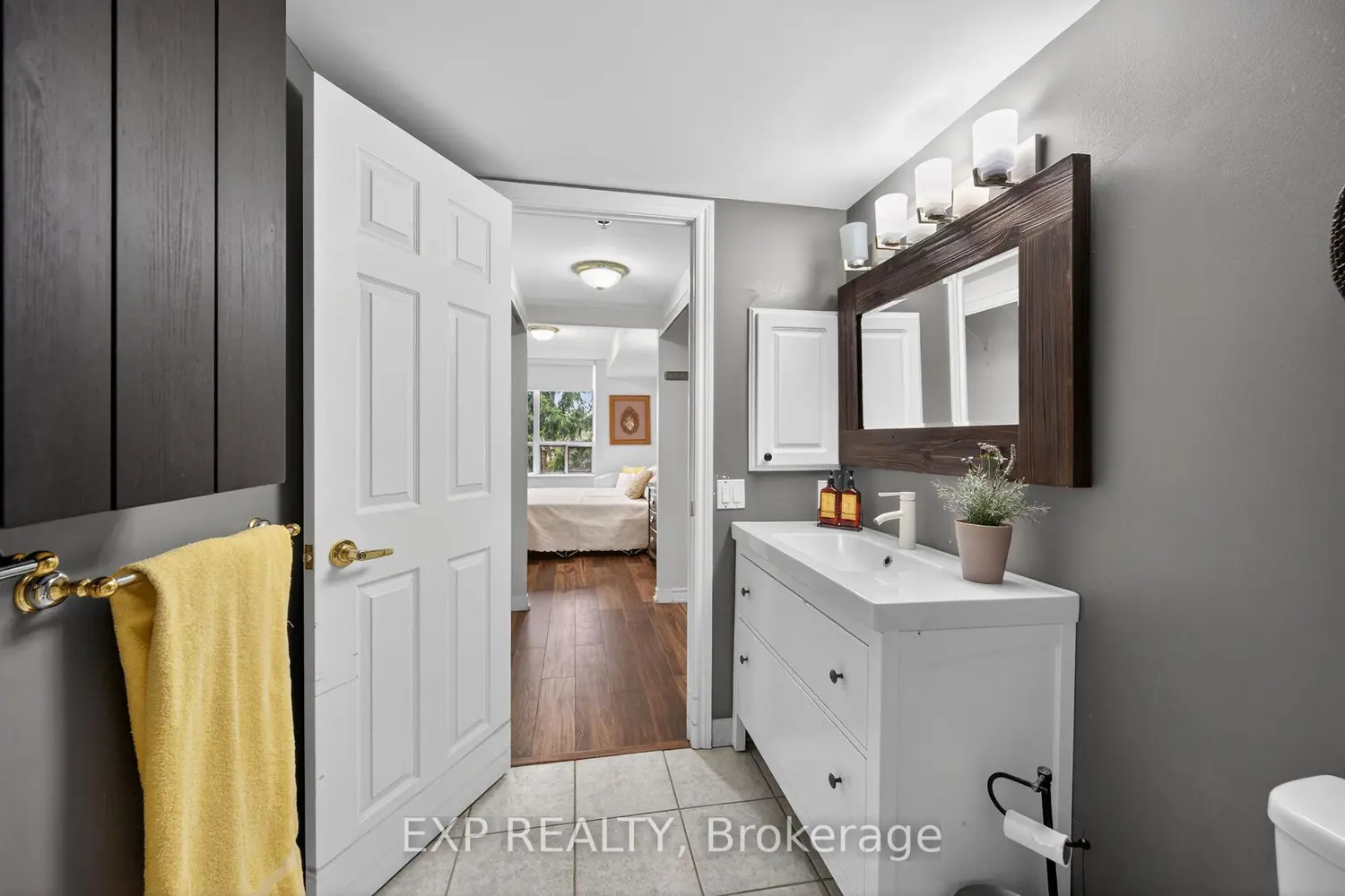 Additional image 11 of 100 Burloak Drive 1410