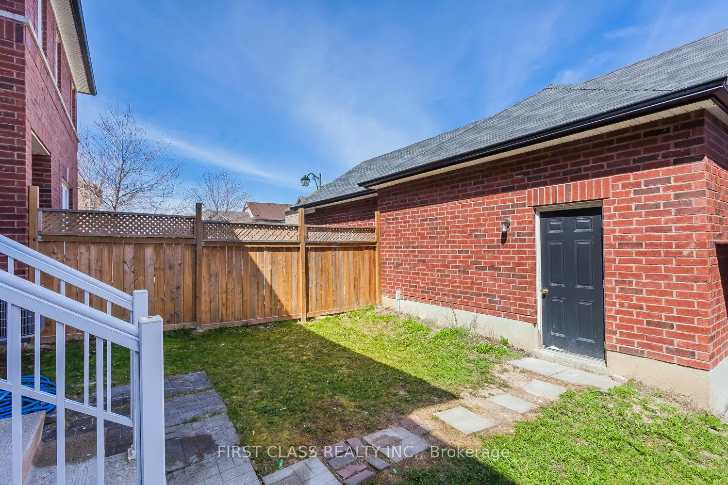 Additional image 14 of 1116 Bur Oak Avenue