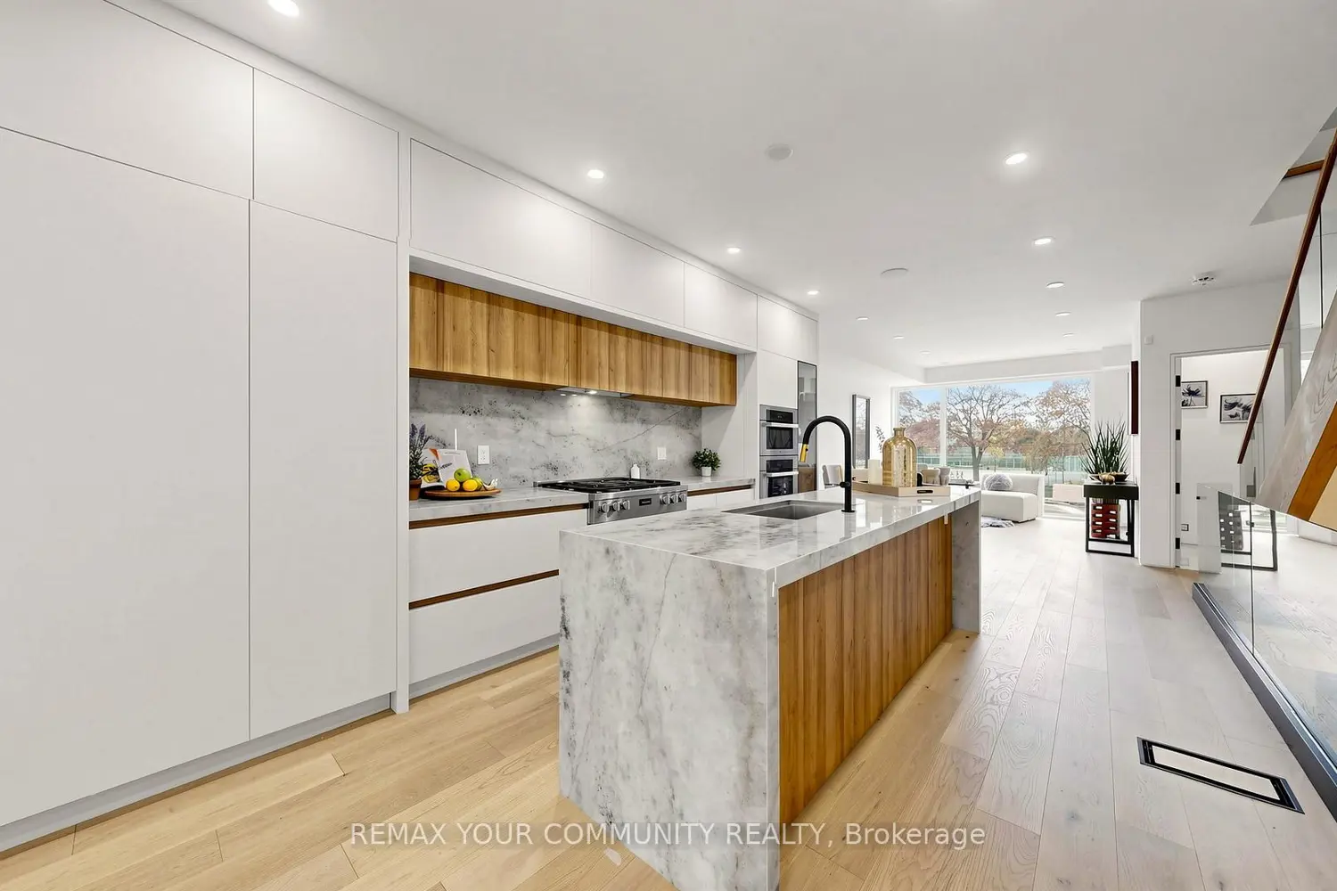 Additional image 8 of 2970A Bayview Avenue