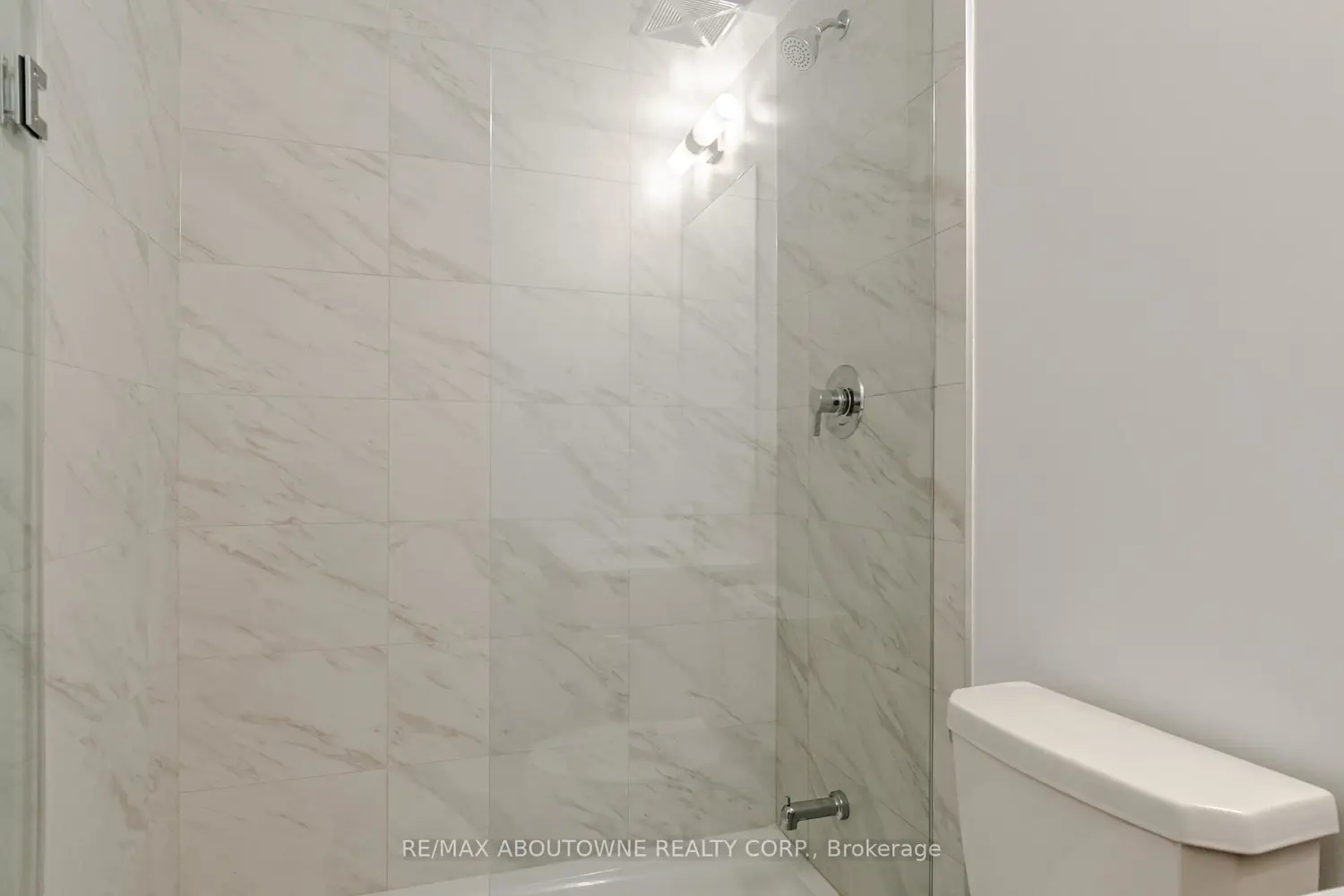 Additional image 12 of 50 George Butchart Drive 814