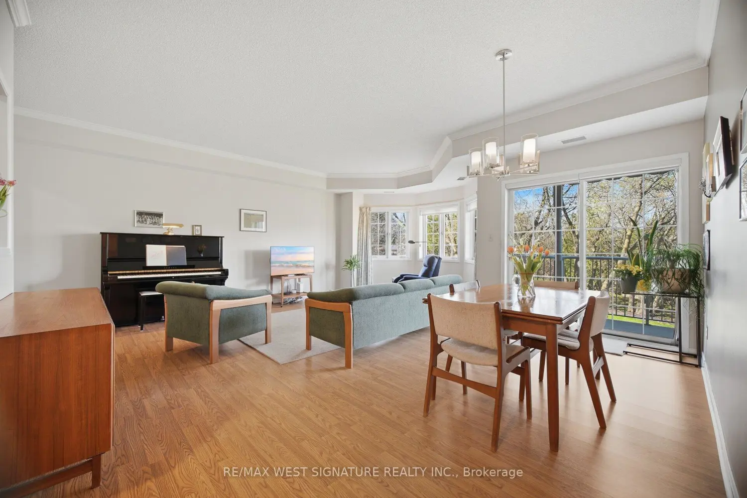 Additional image 17 of 75 Treelawn Boulevard 102