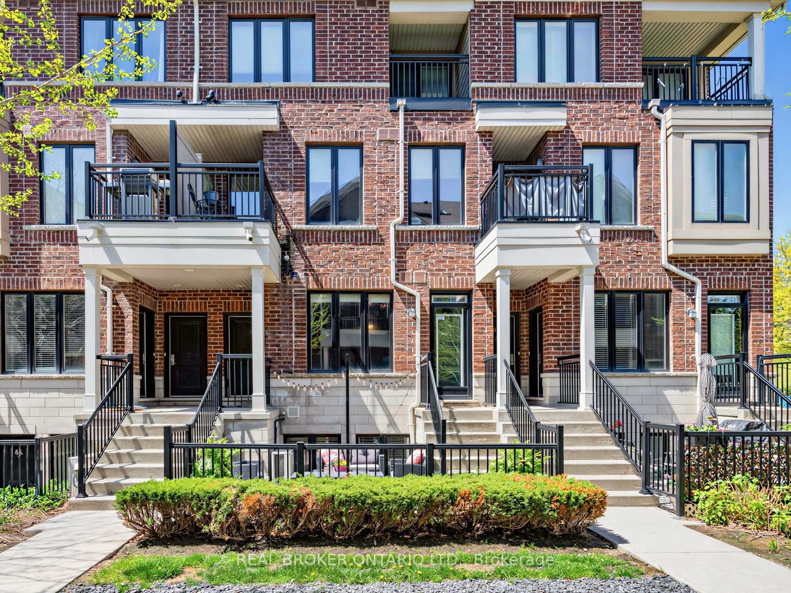 88-30 Carnation Avenue, Toronto, ON, M8V 0B8