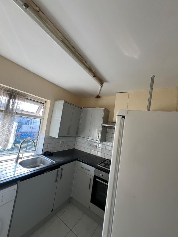 2 bed maisonette to rentRiverside Gardens, Wembley HA0
