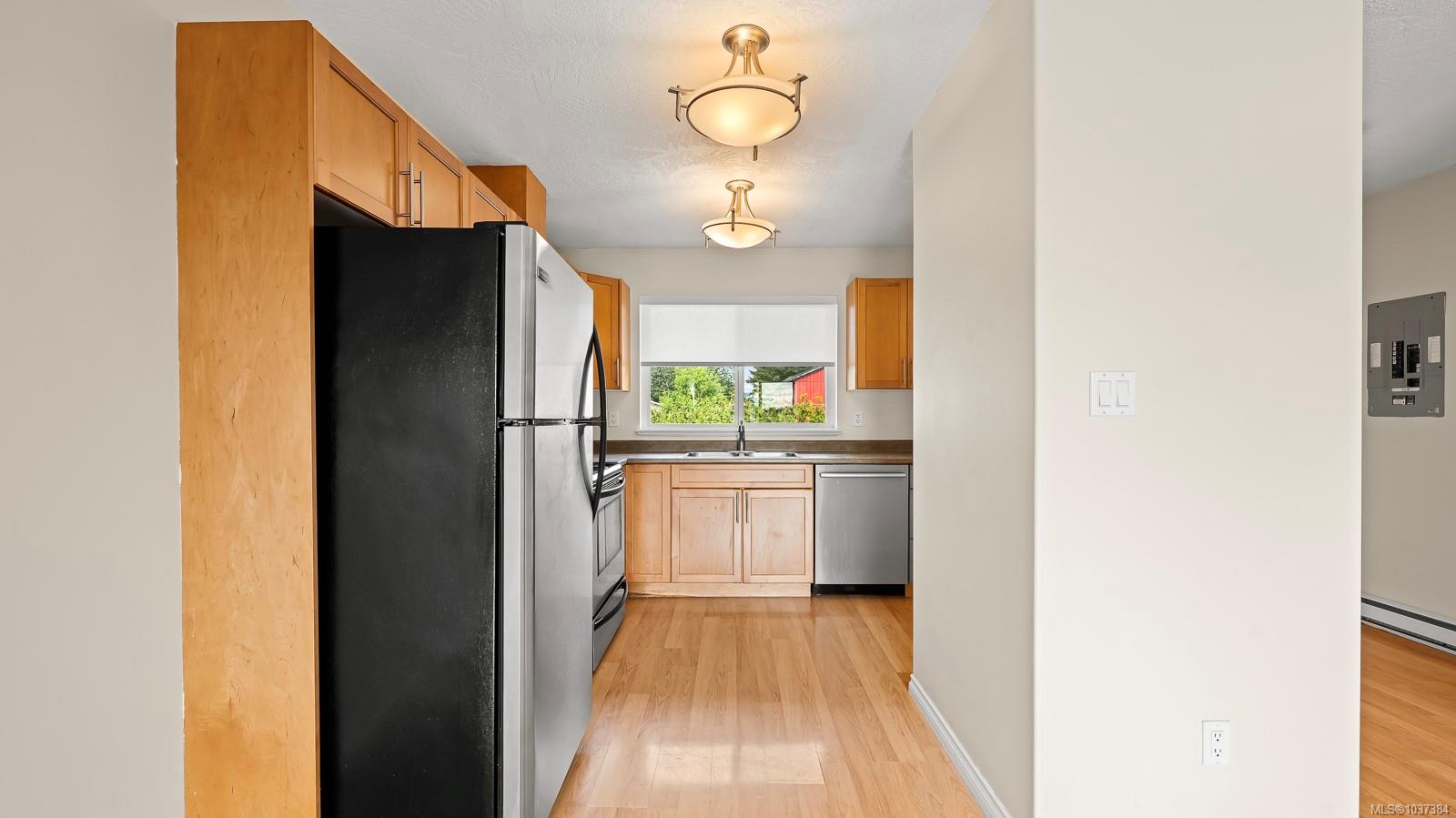 Additional image 5 of 302-840 Shamrock Place, Comox, BC, V9M 4G4