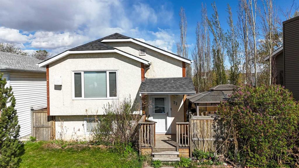27 Erin Grove Court SE, Calgary, AB, T2B3A8