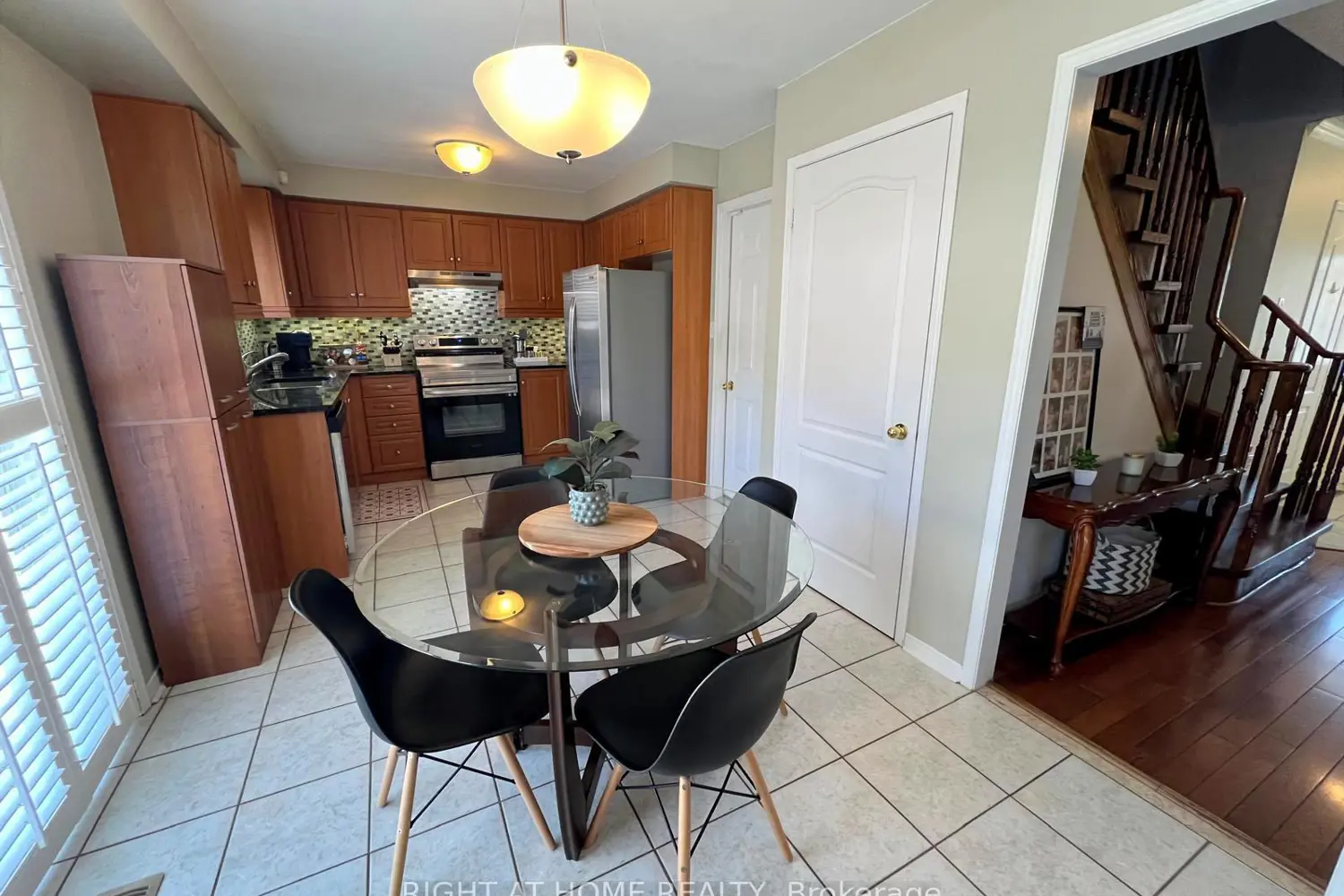 Additional image 9 of 10 Charleswood Circle
