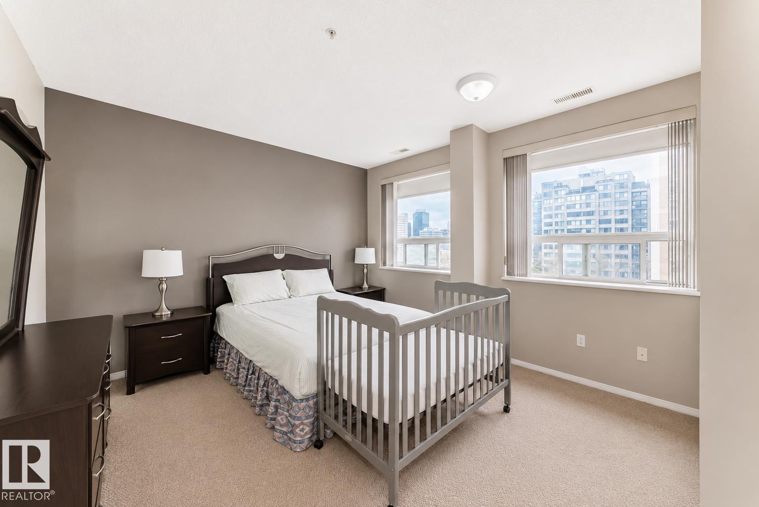 Additional image 4 of 601-9919 105 Street NW, Edmonton, AB, T5K1B1