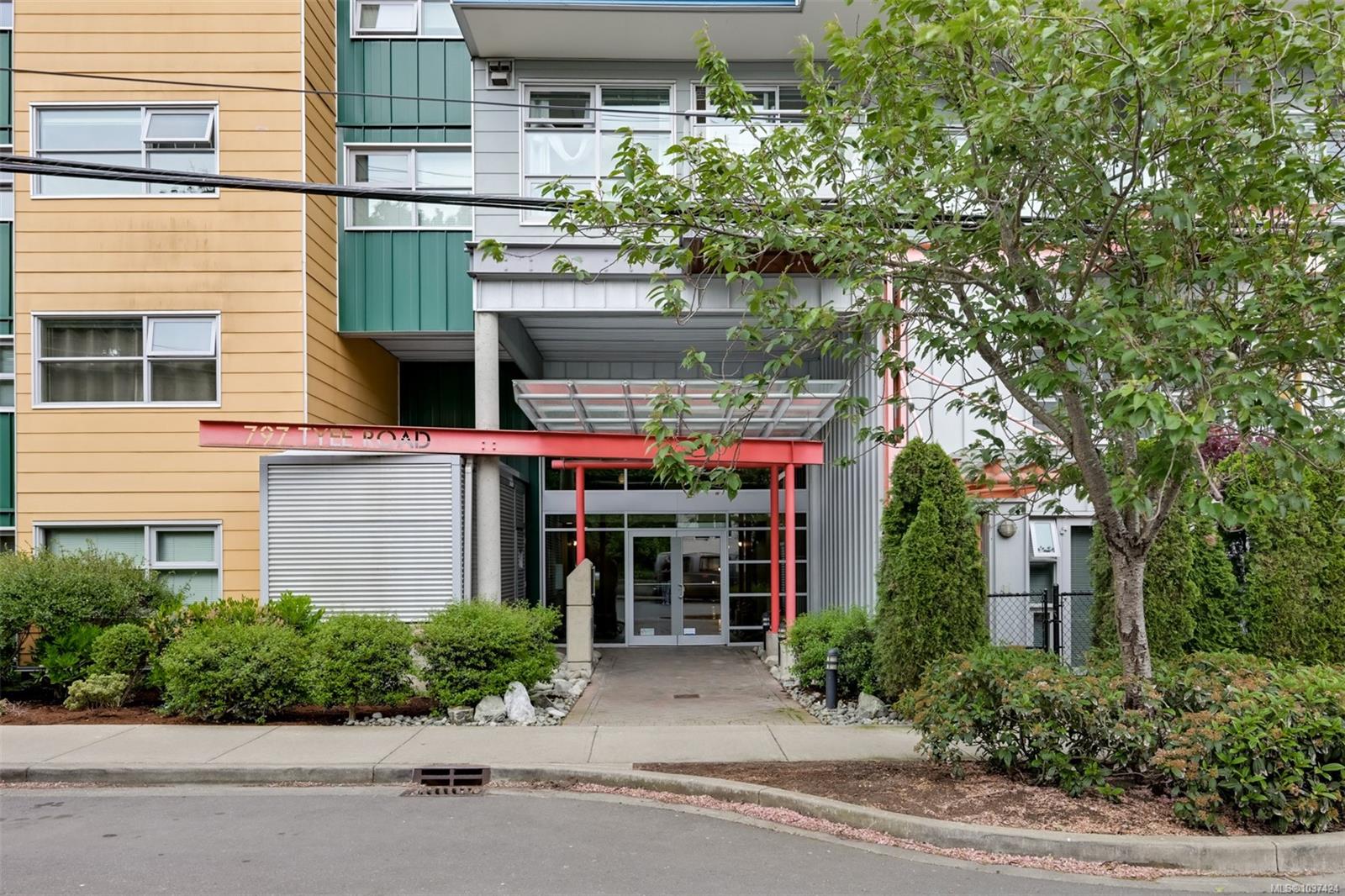 Additional image 4 of 107-797 Tyee Road, Victoria, BC, V9A 7R4