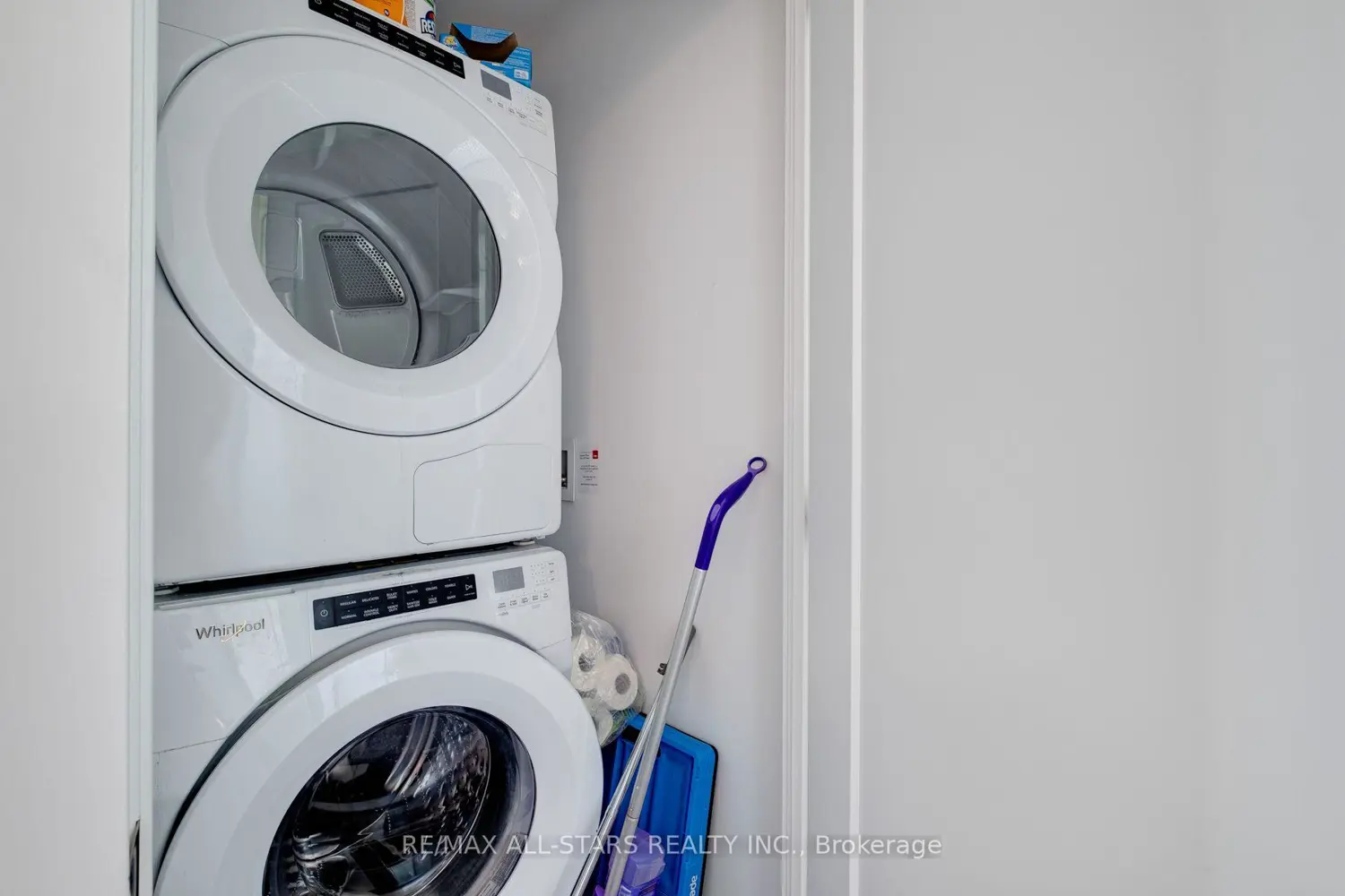Additional image 14 of 575 Bloor Street 2302