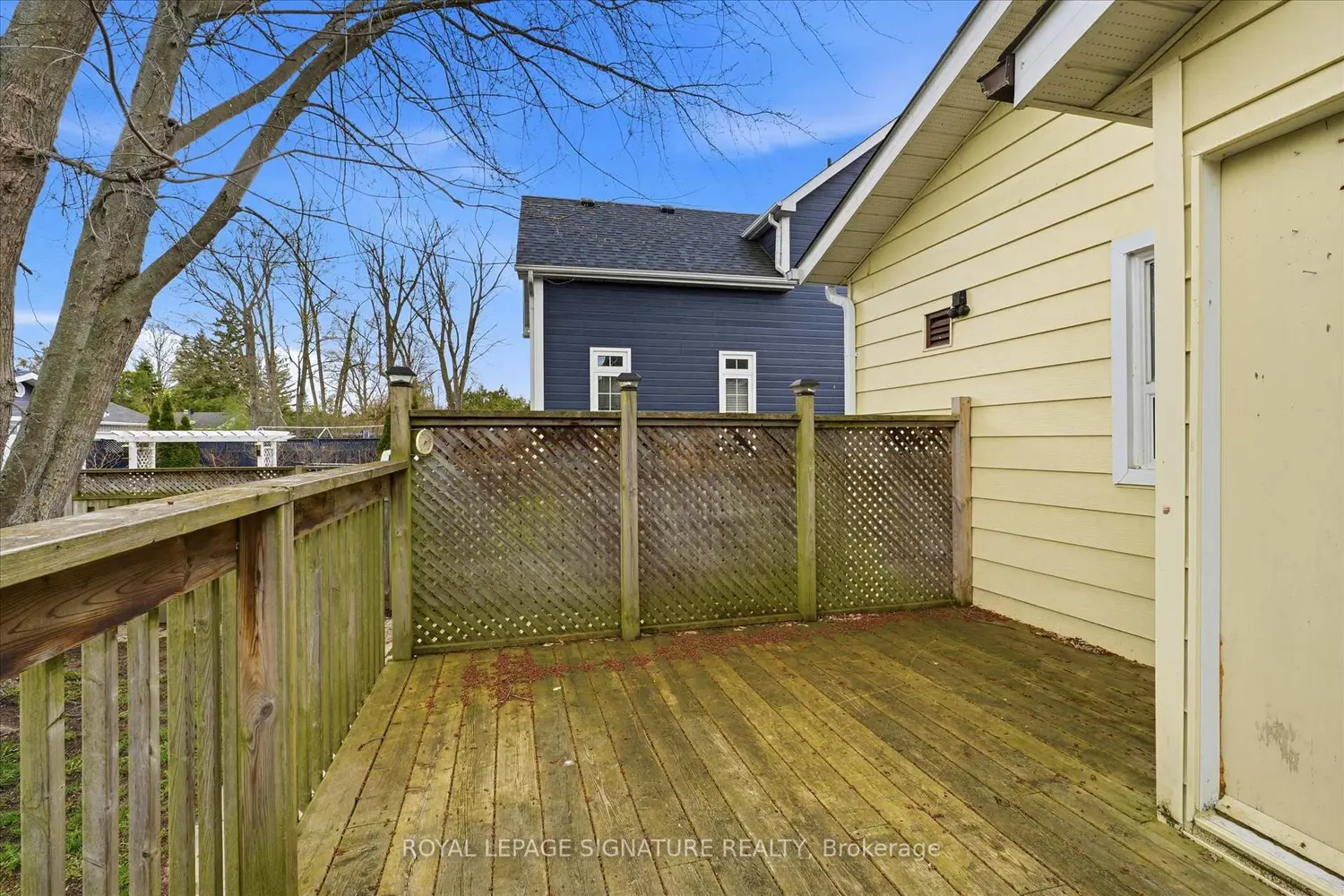 54 Farley Circle photo 2