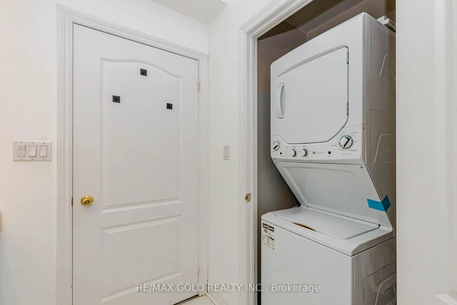 Additional image 18 of 3351 Cawthra Road 223