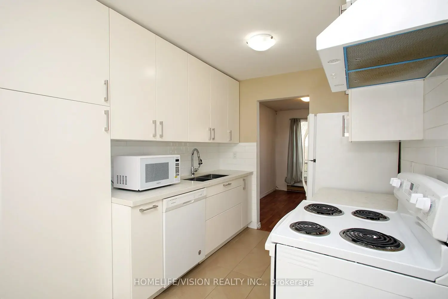 Additional image 11 of 70 Cass Avenue 199