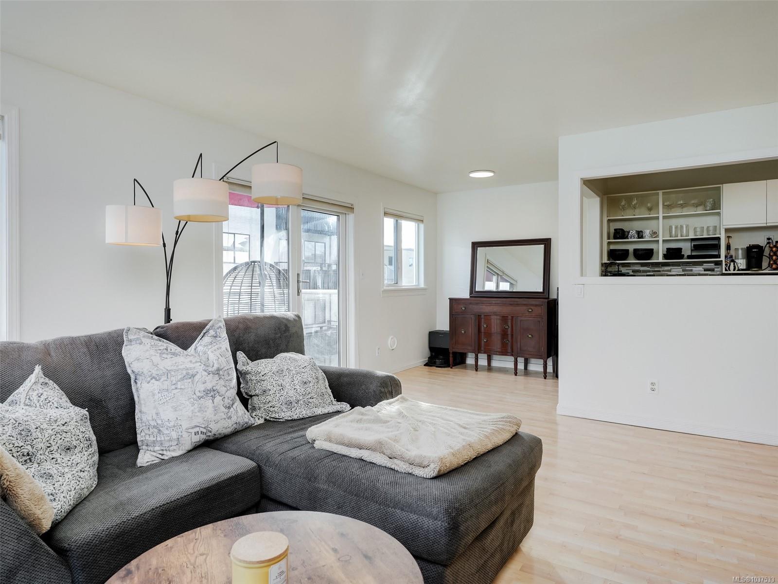 Additional image 3 of 403-2647 Graham Street, Victoria, BC, V8T 3Y8