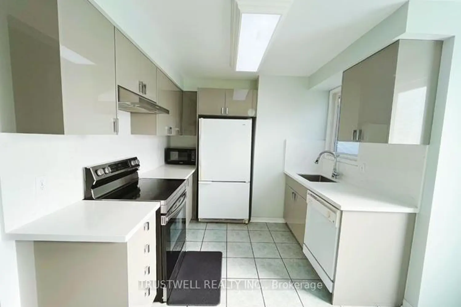 Additional image 4 of 28 Rosebank Drive 1502