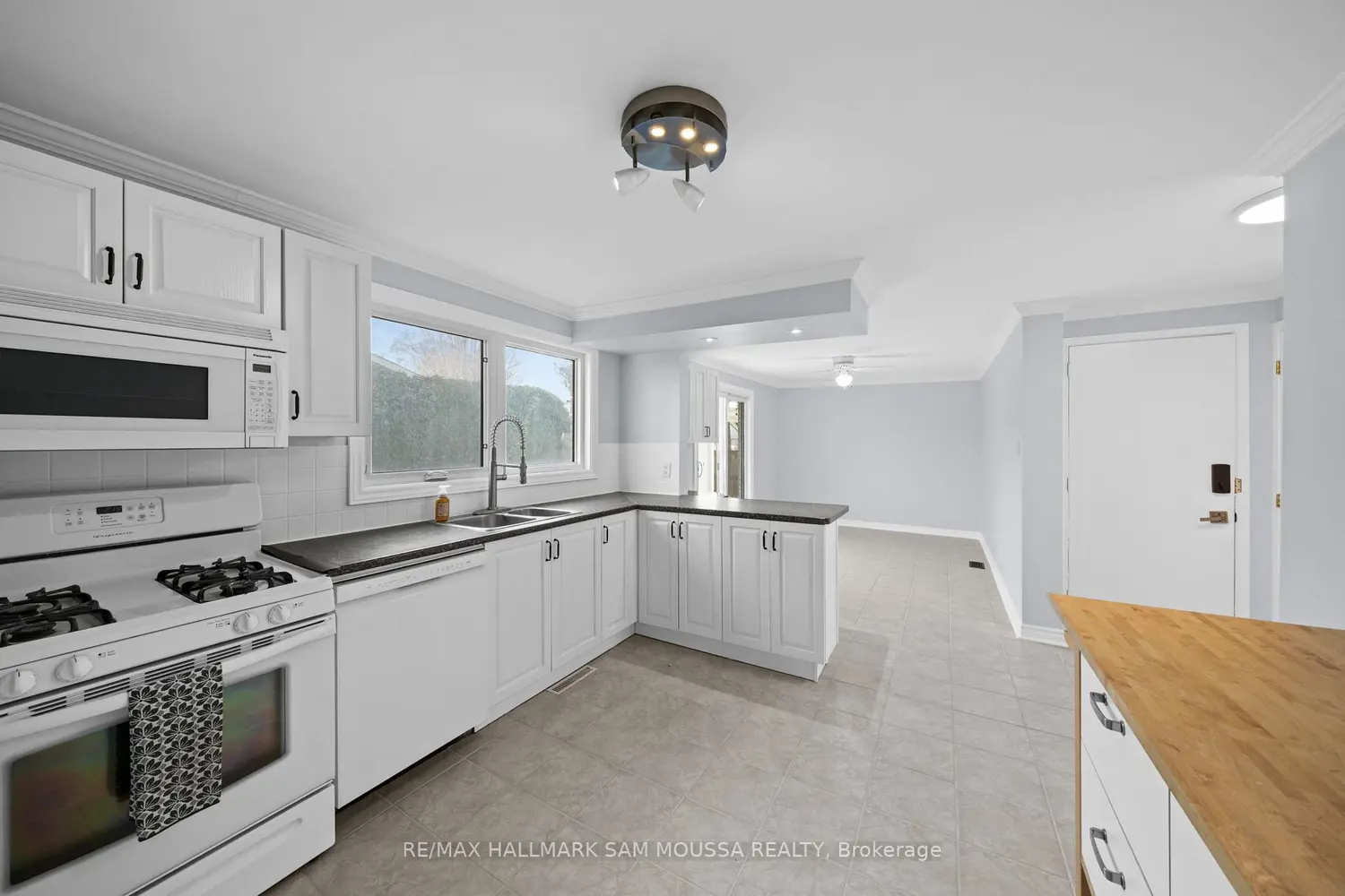 Additional image 6 of 2750 Consul Avenue