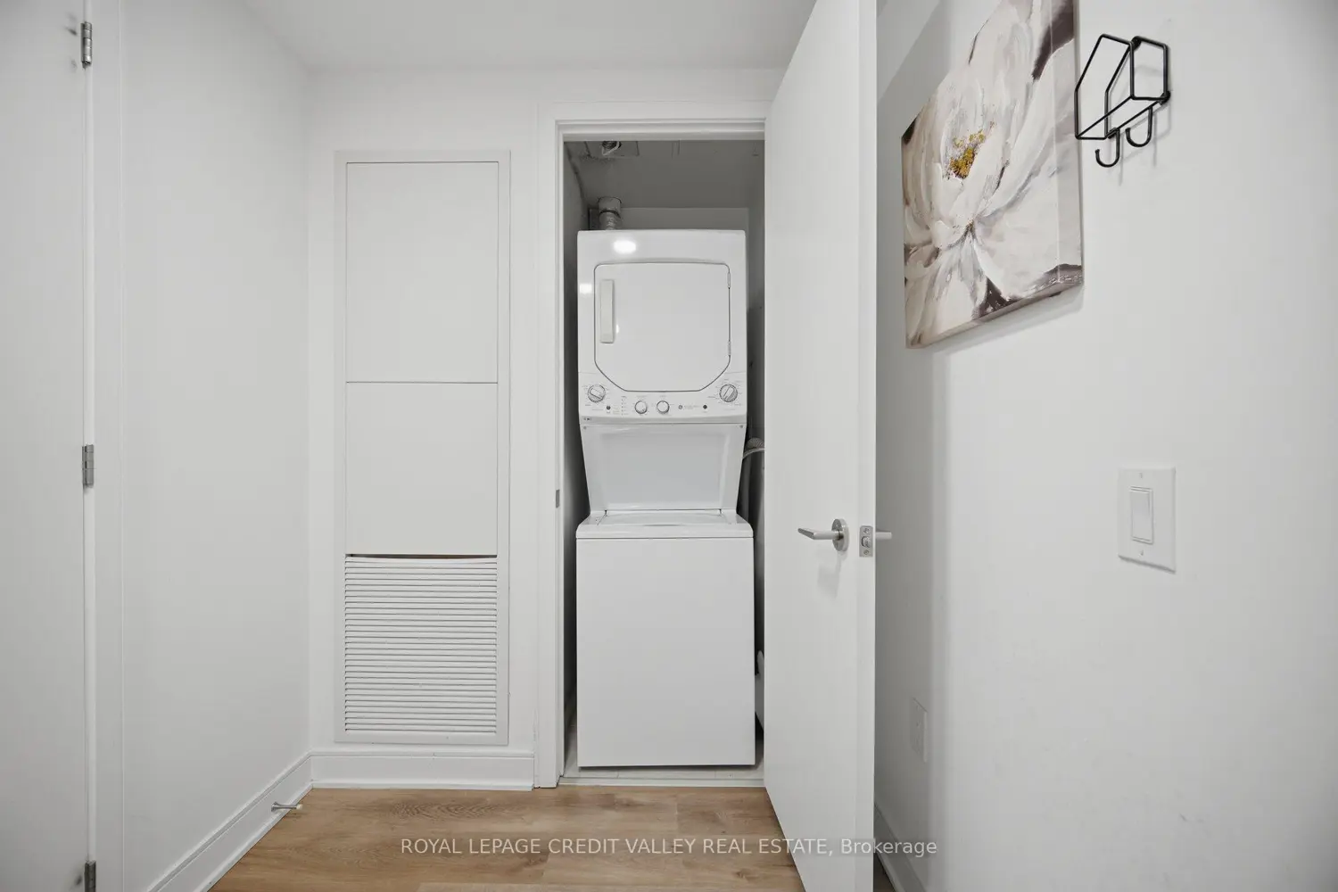 Additional image 9 of 86 Dundas Street 315