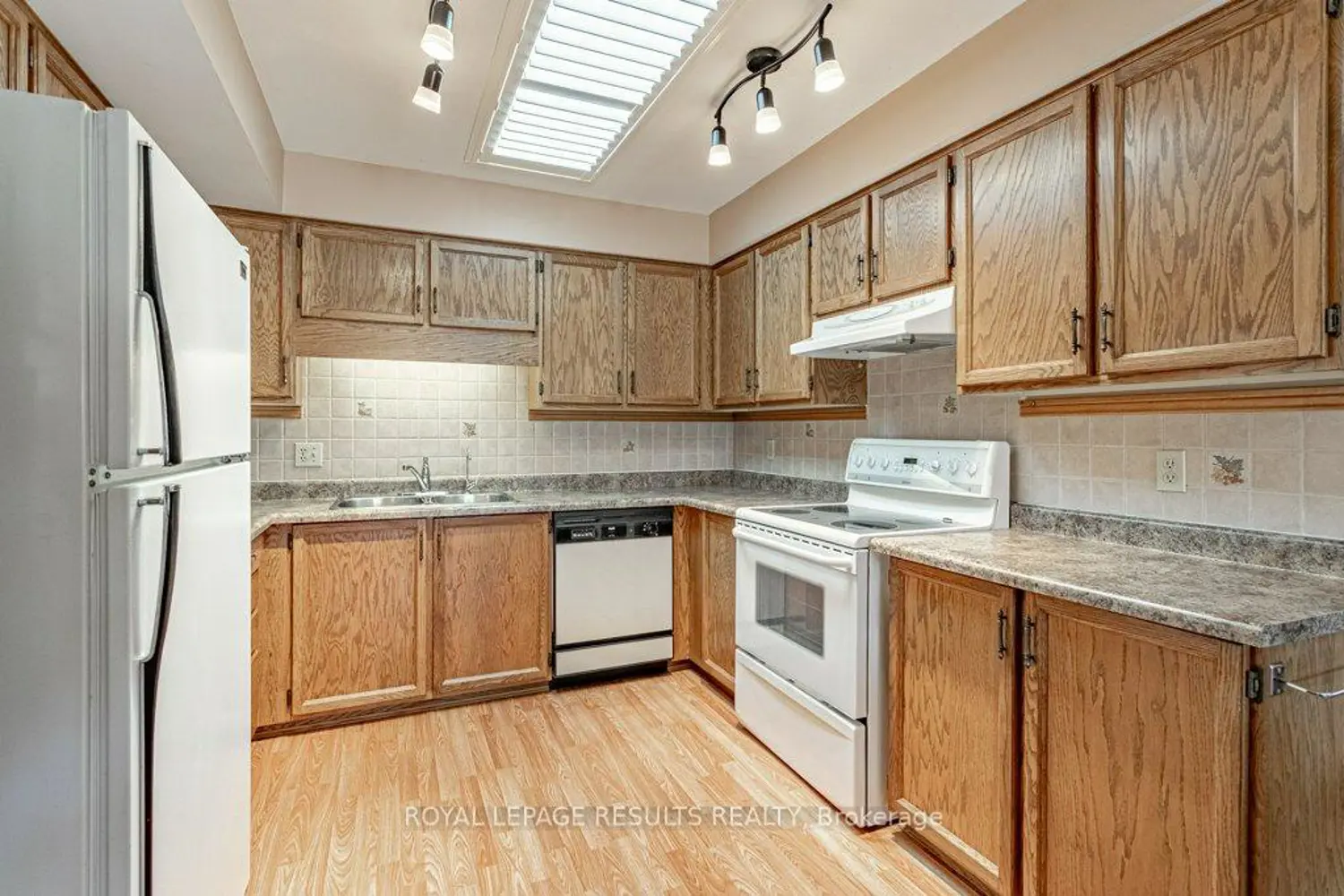 Additional image 10 of 62 Edwin Crescent
