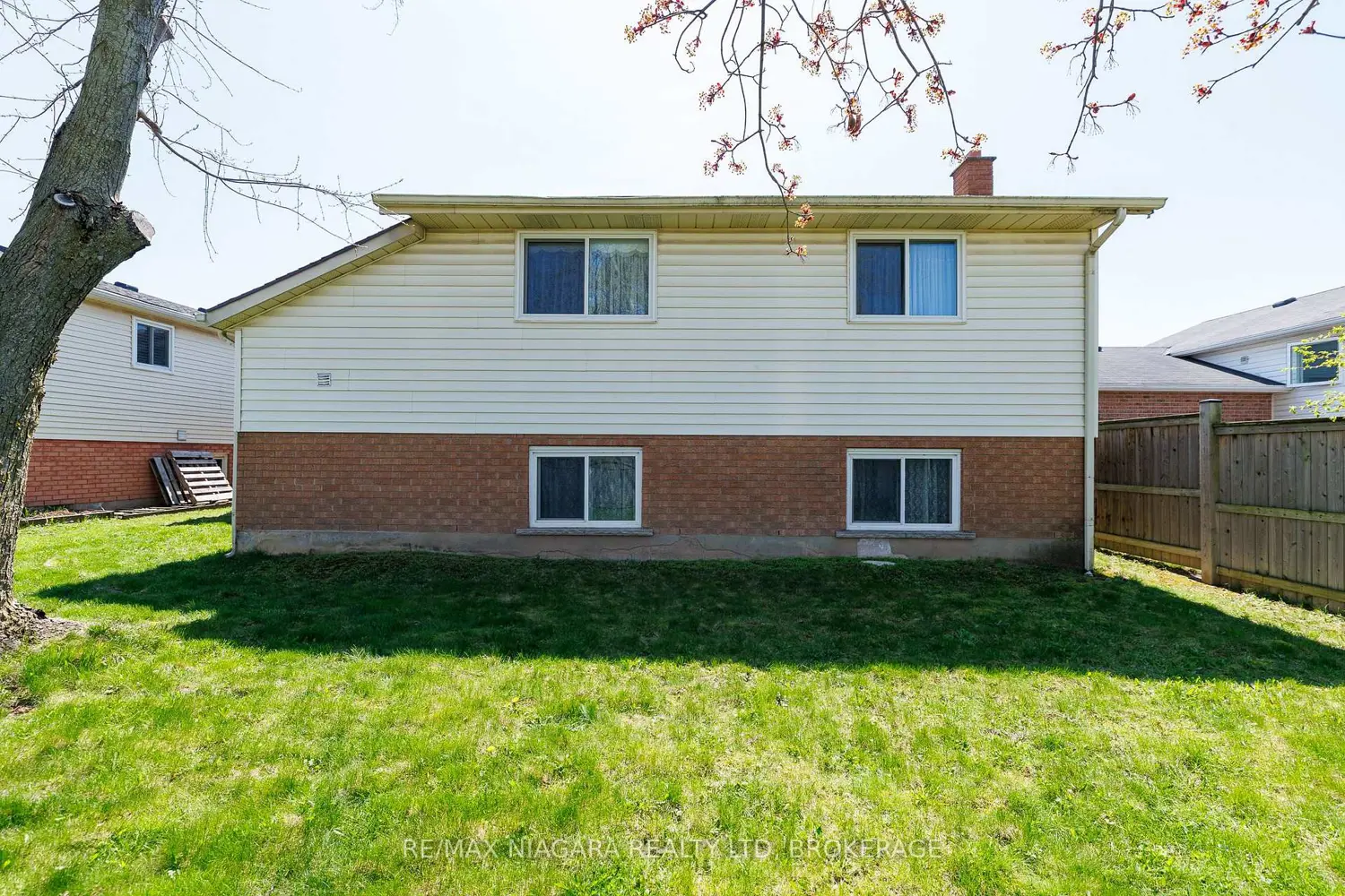 Additional image 12 of 7821 Windfield Street