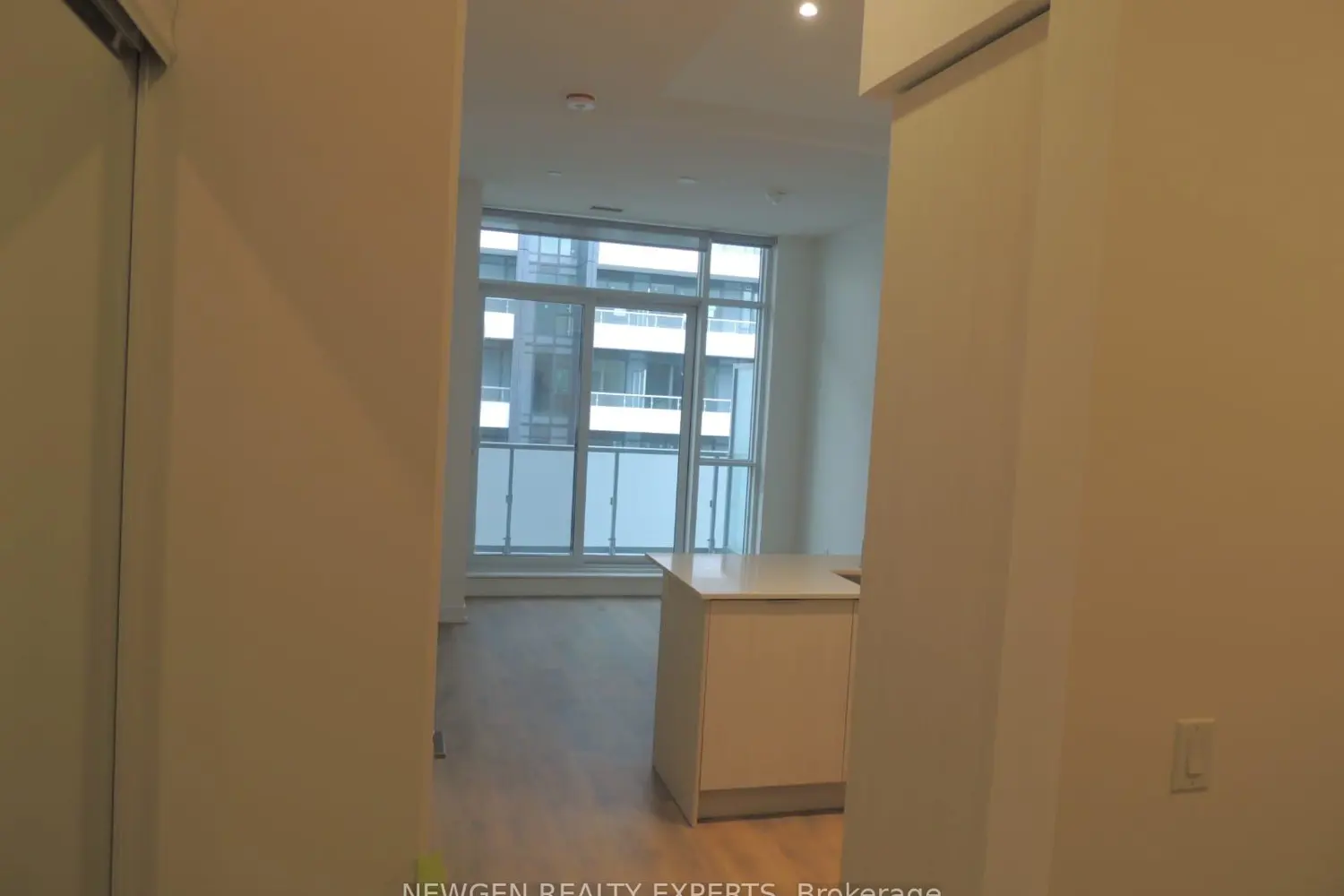 Additional image 8 of 34 Tubman Avenue 1112E