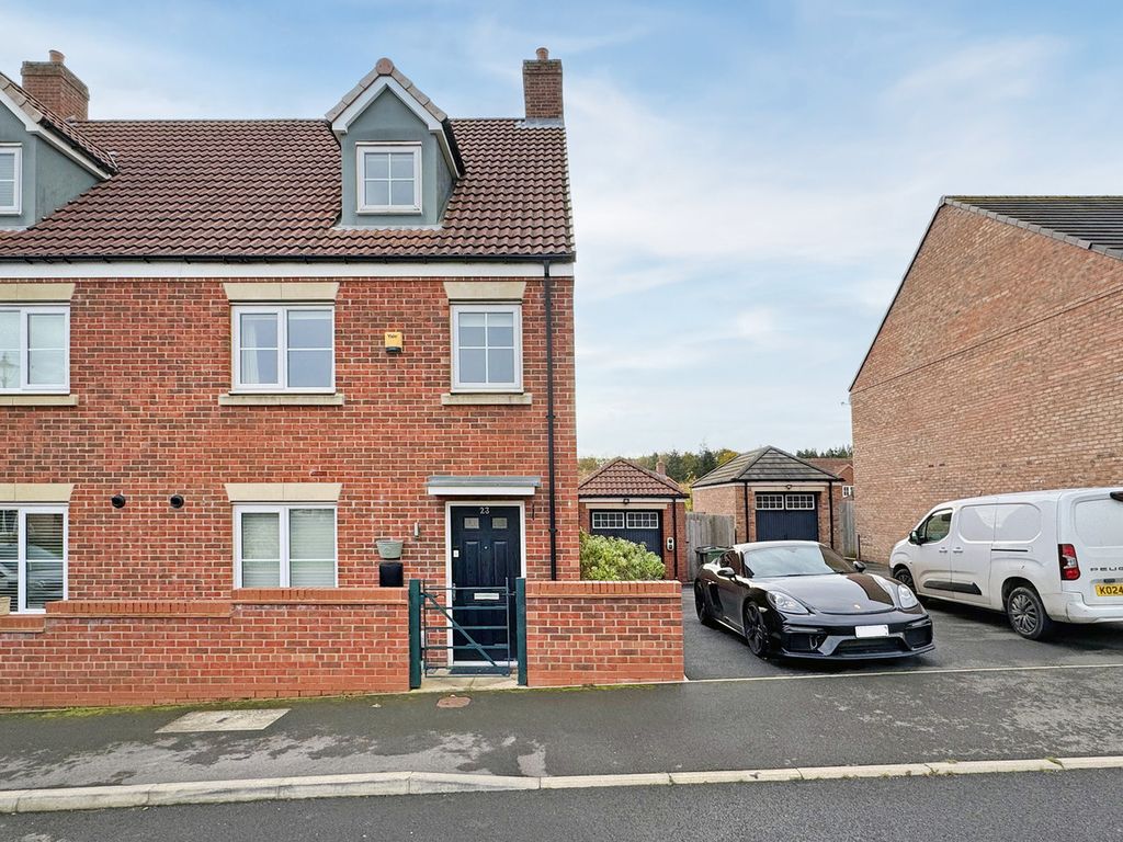 4 bed semi-detached house to rentButtercup Avenue, Billingham, 5 TS22
