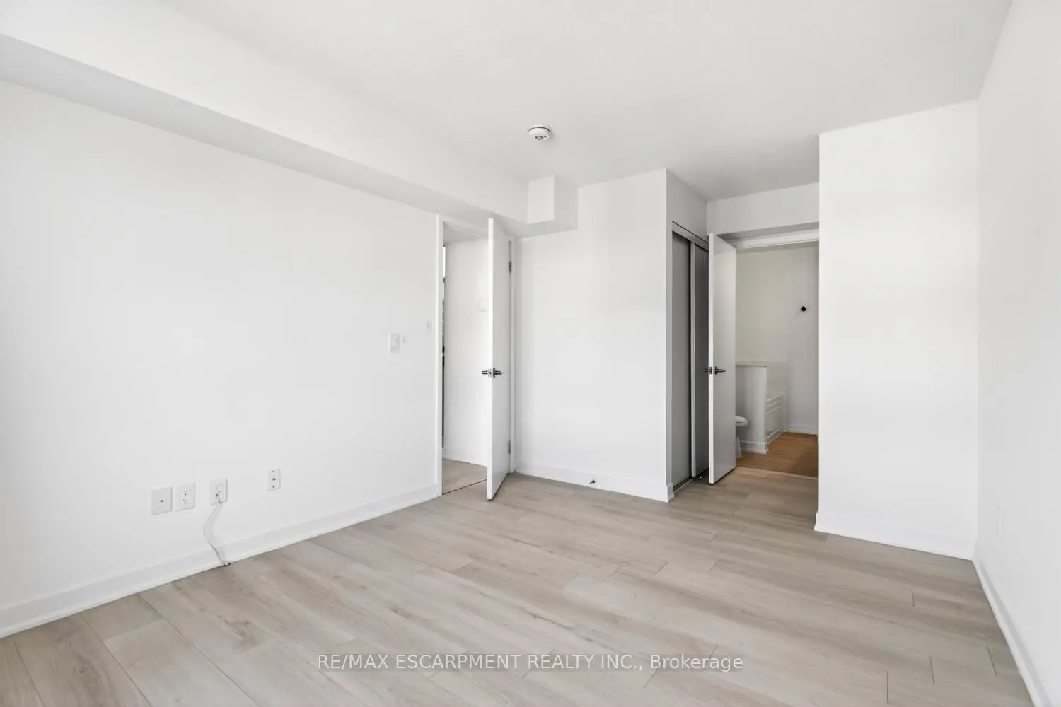 Additional image 17 of 1121 Cooke Boulevard 32