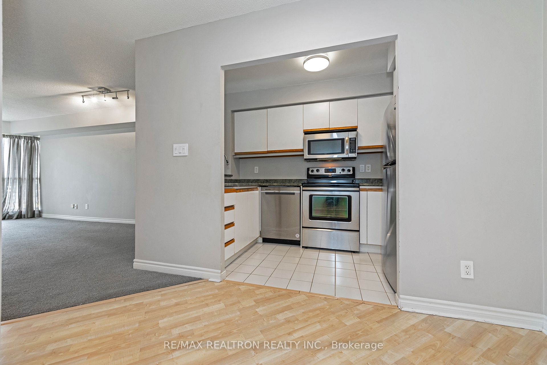 Additional image 6 of 1012-2261 Lake Shore Boulevard W, Toronto, ON, M8V 3X1