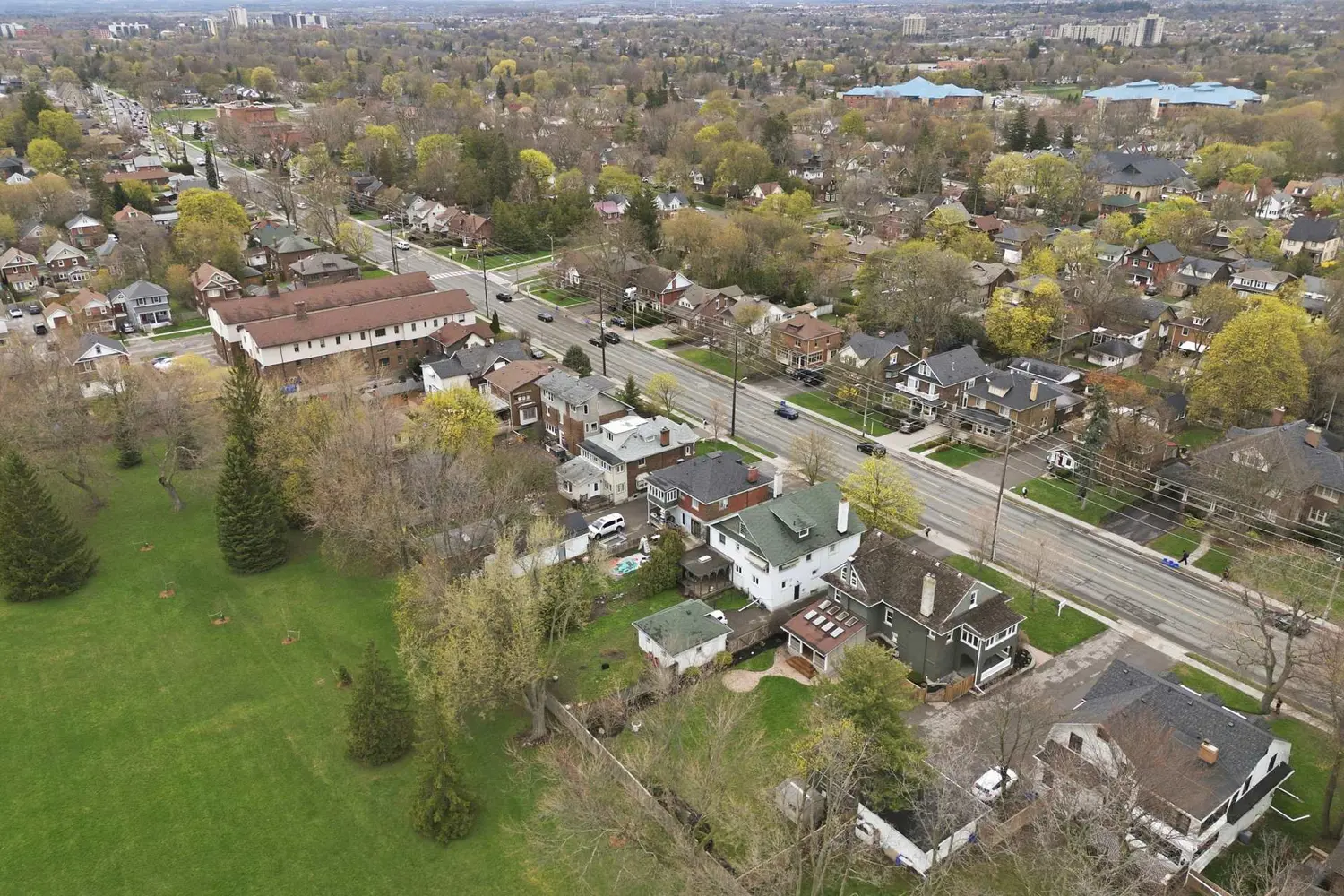 Additional image 18 of 452 Simcoe Street