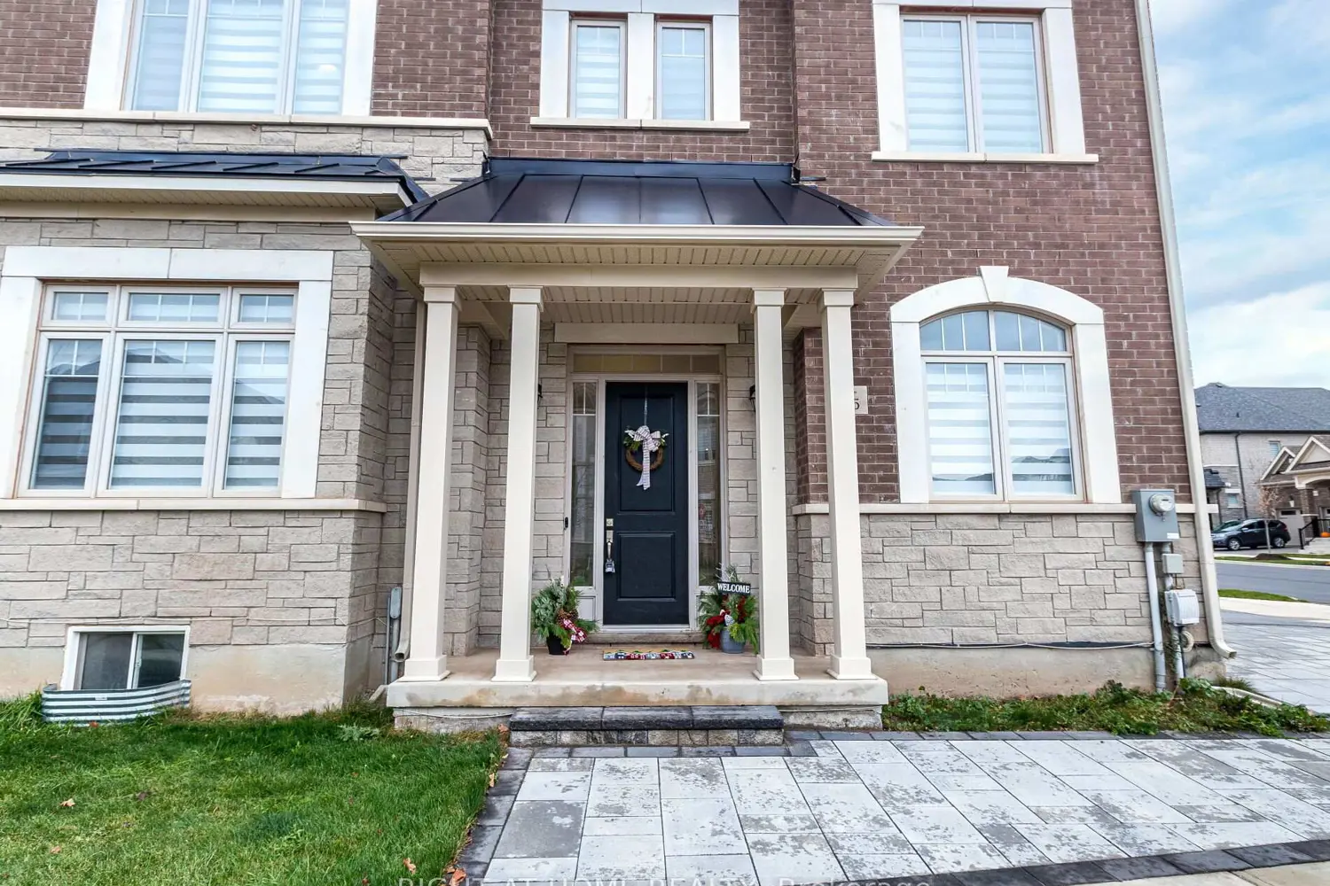 95 Viva Gardens
