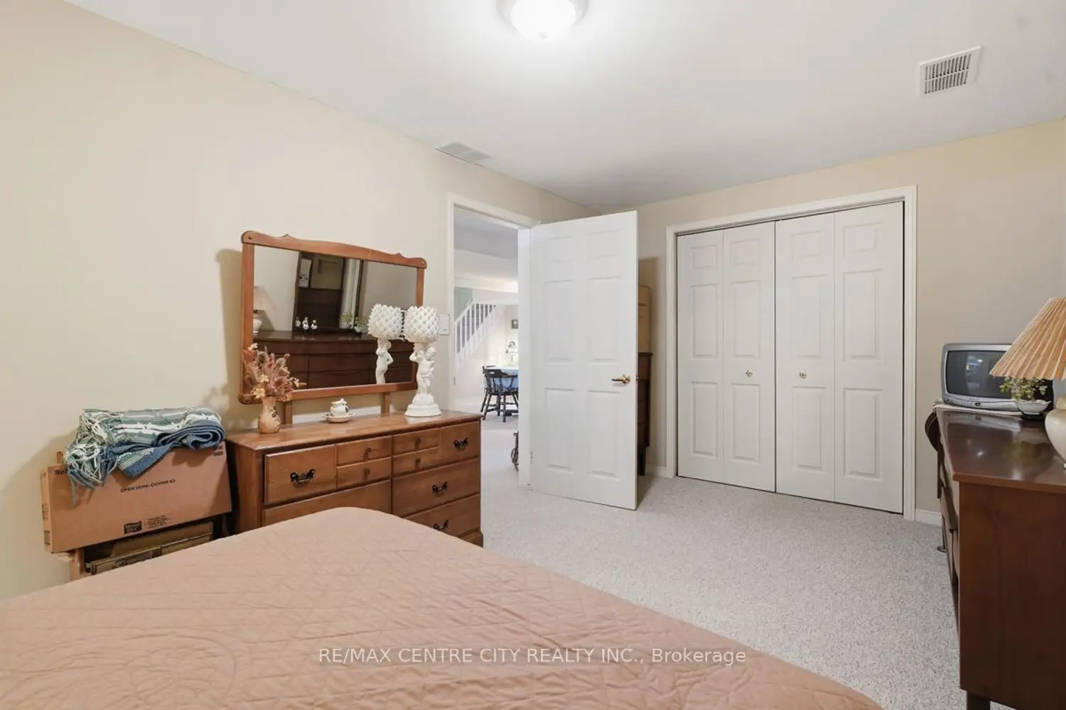 Additional image 12 of 48 Ilderbrook Circle