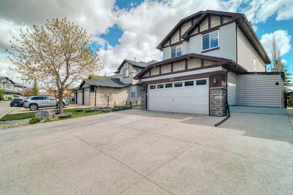 Additional image 2 of 100 Royal Birch Crescent NW, Calgary, AB, T3G 5N8