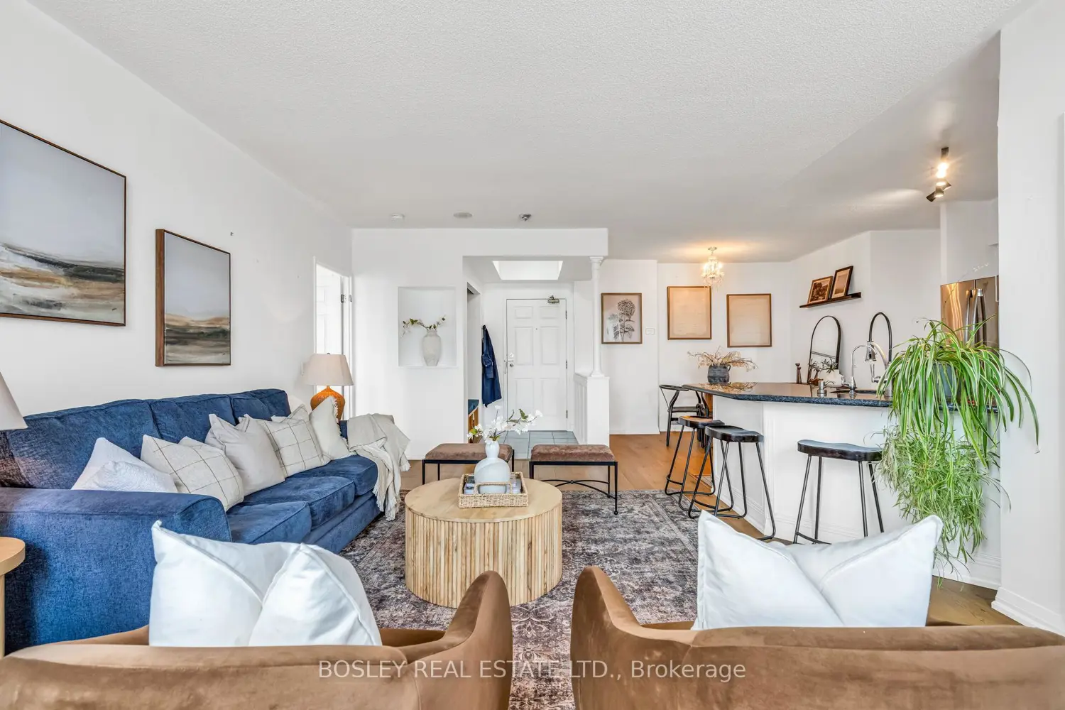Additional image 6 of 7378 Yonge Street 308
